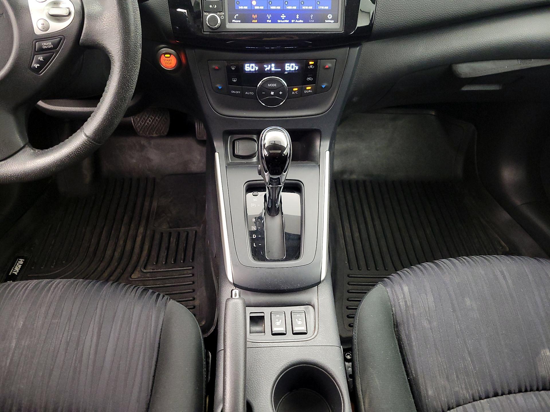 Thumbnail: 2019 Nissan Sentra - 17