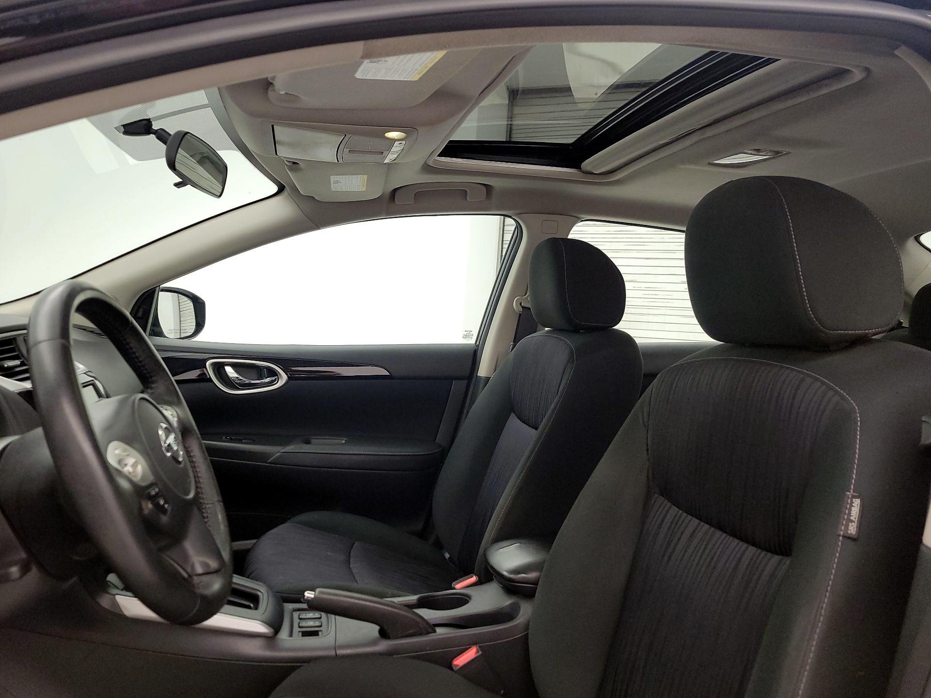 Thumbnail: 2019 Nissan Sentra - 19