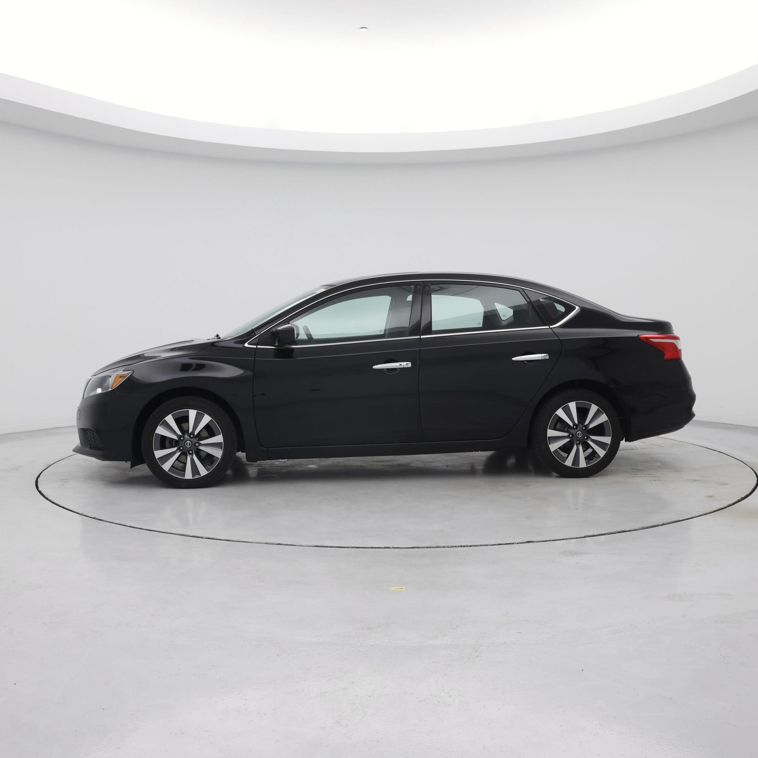 Thumbnail: 2019 Nissan Sentra - 3