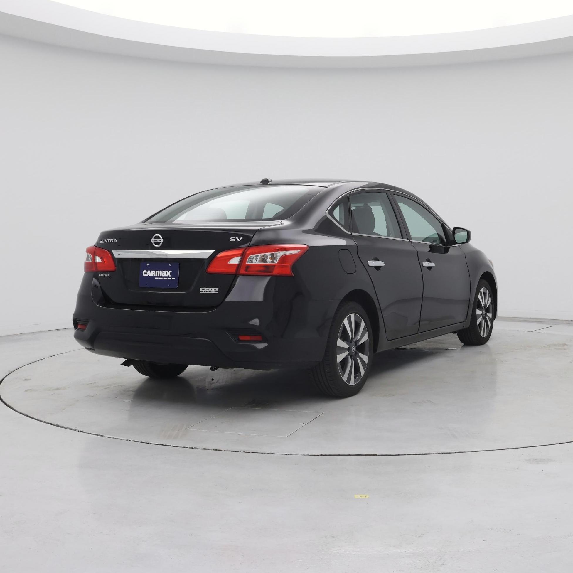 Thumbnail: 2019 Nissan Sentra - 8
