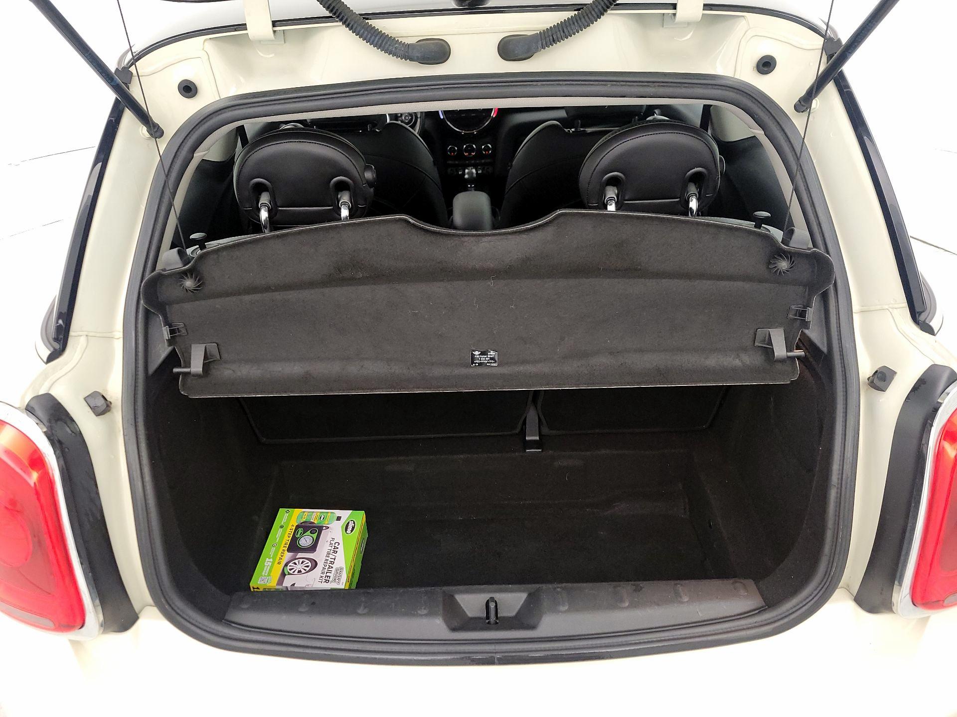 Thumbnail: 2016 MINI Cooper Hardtop - 18