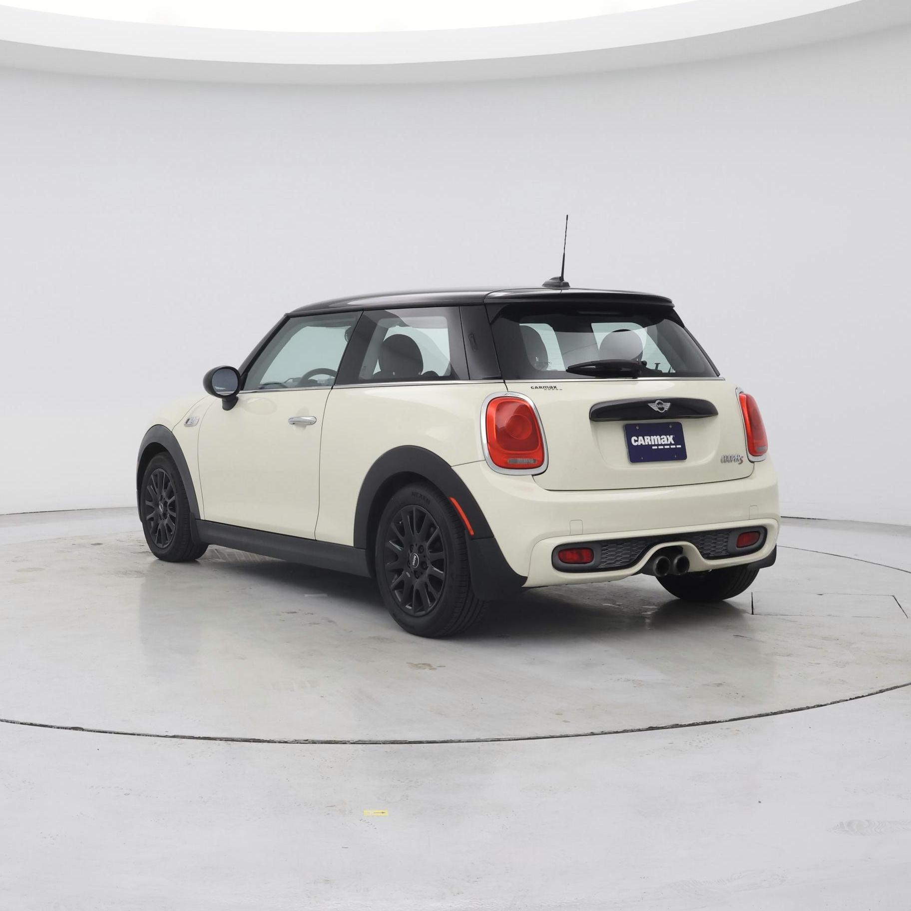 Thumbnail: 2016 MINI Cooper Hardtop - 2
