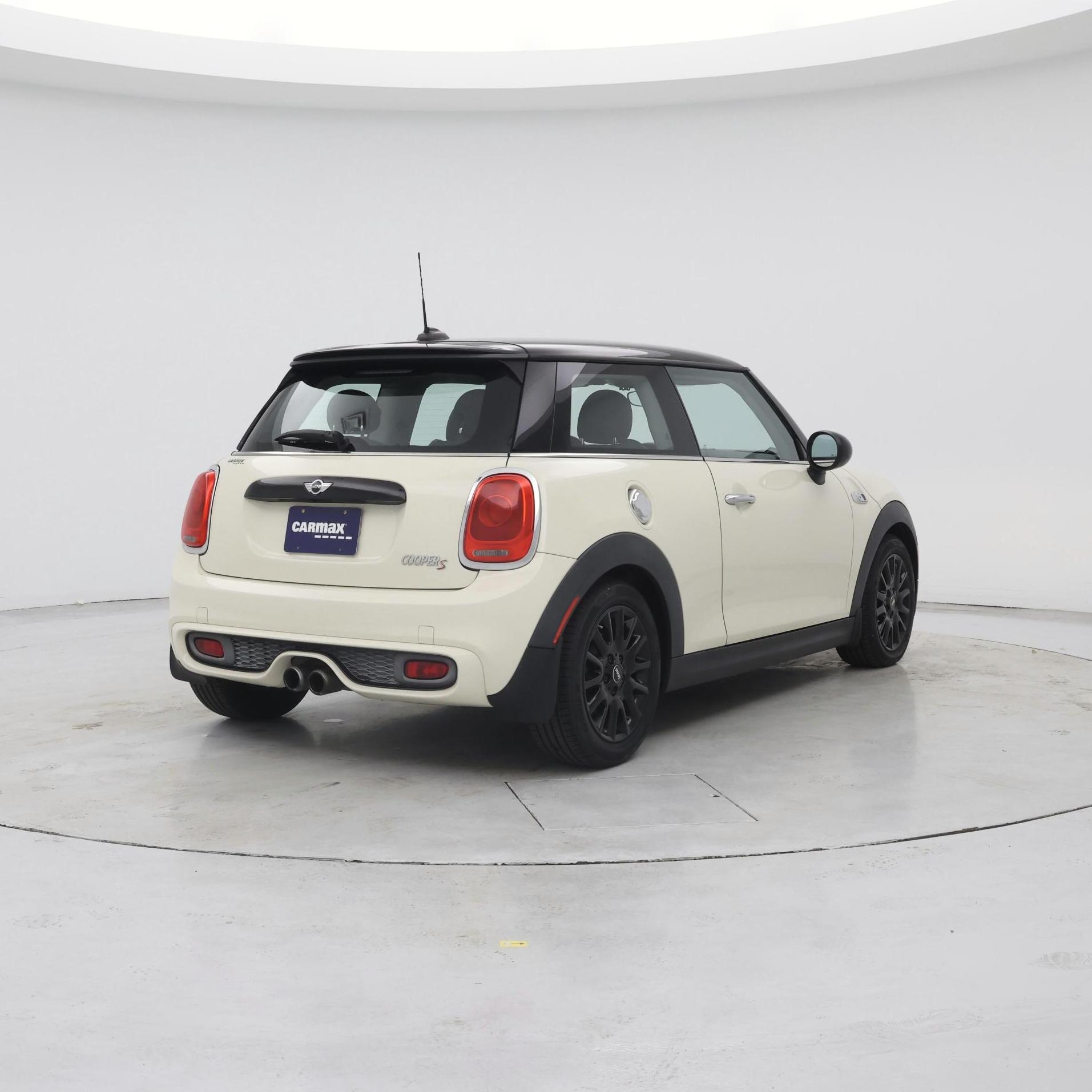 Thumbnail: 2016 MINI Cooper Hardtop - 8