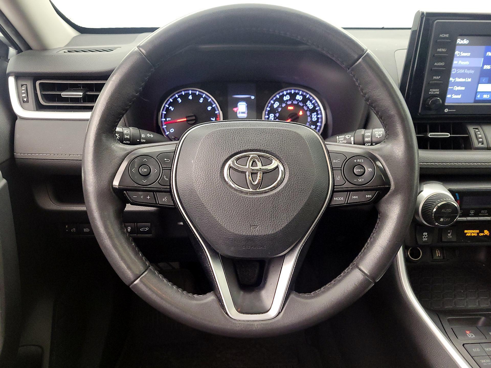 Thumbnail: 2021 Toyota RAV4 - 10