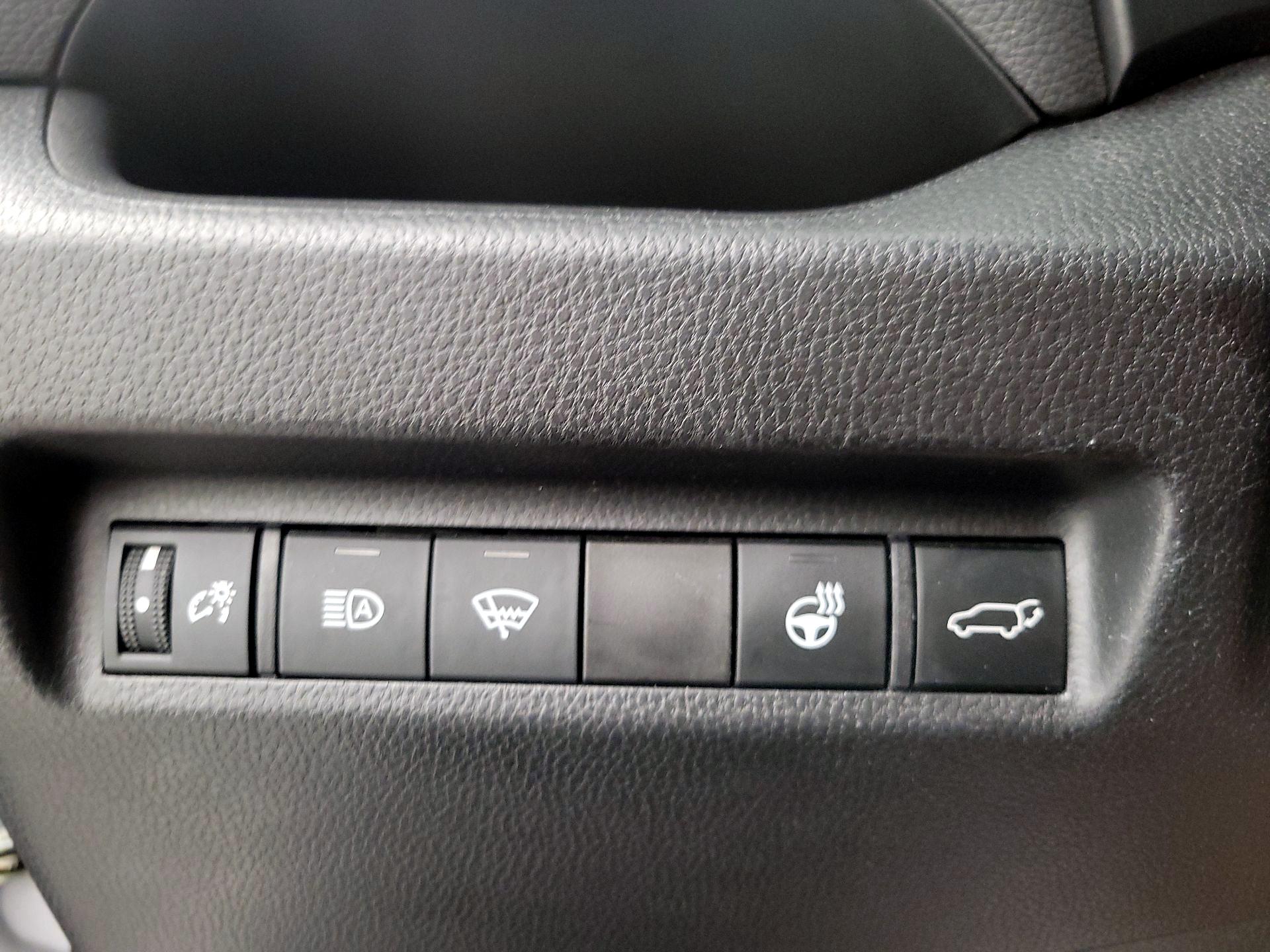 Thumbnail: 2021 Toyota RAV4 - 13