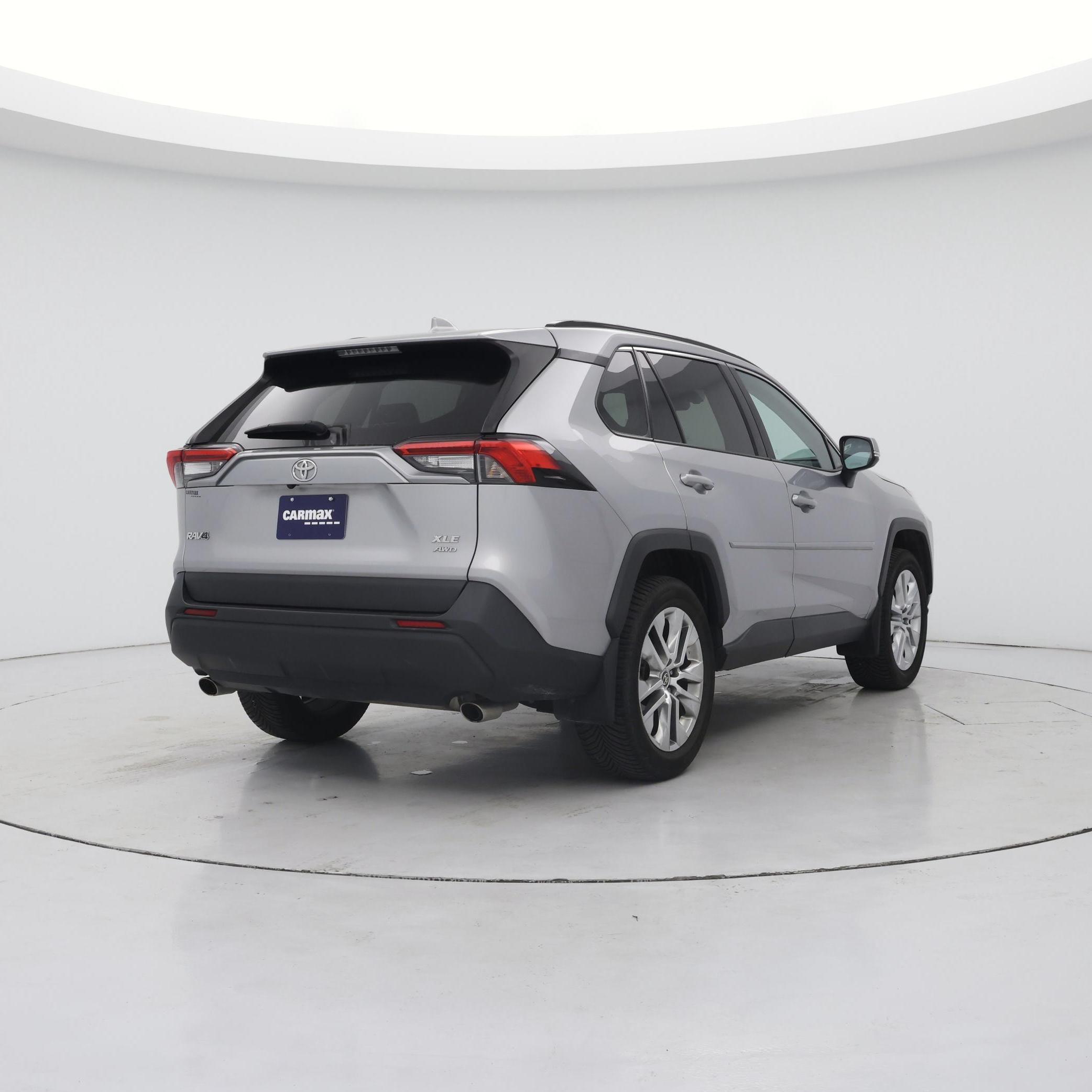 Thumbnail: 2021 Toyota RAV4 - 8