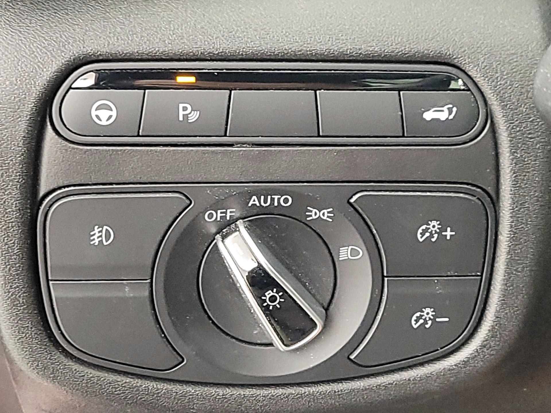 Thumbnail: 2023 INFINITI QX55 - 13