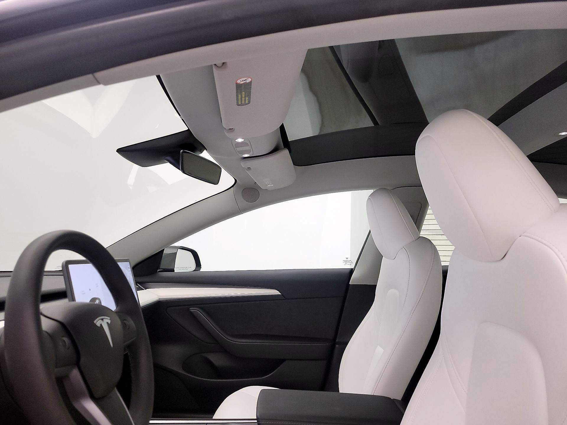 Thumbnail: 2023 Tesla Model 3 - 18