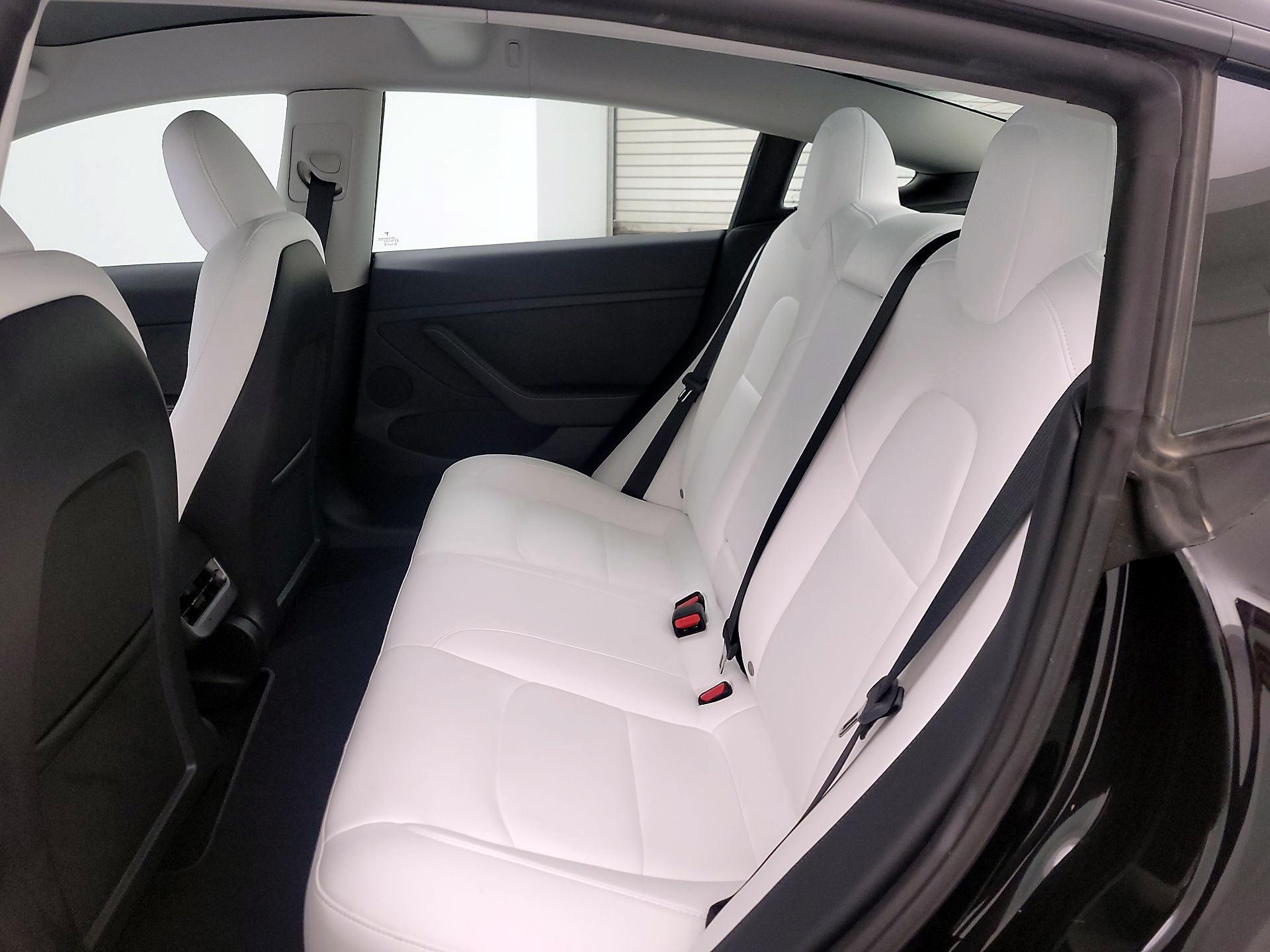 Thumbnail: 2023 Tesla Model 3 - 19