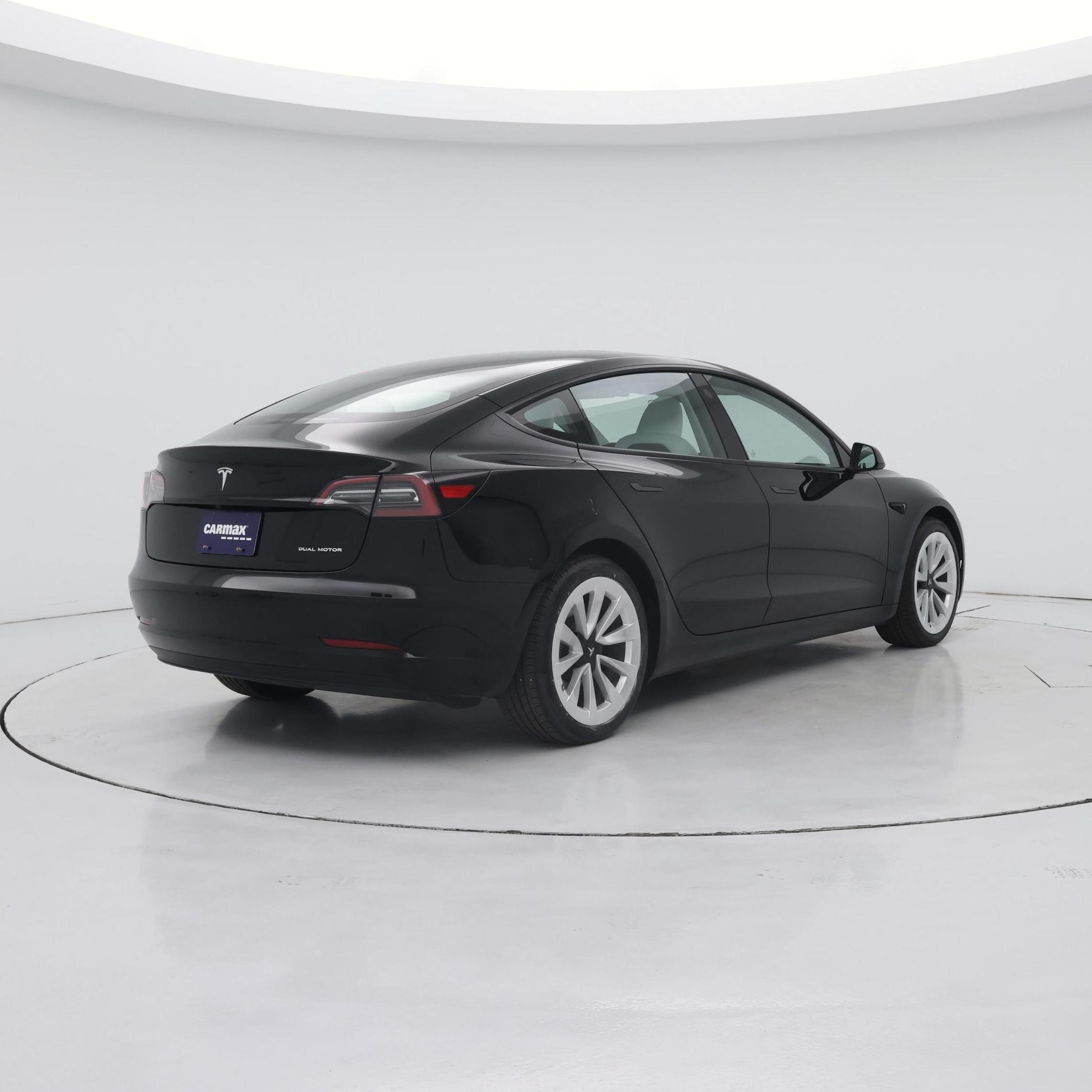 Thumbnail: 2023 Tesla Model 3 - 8