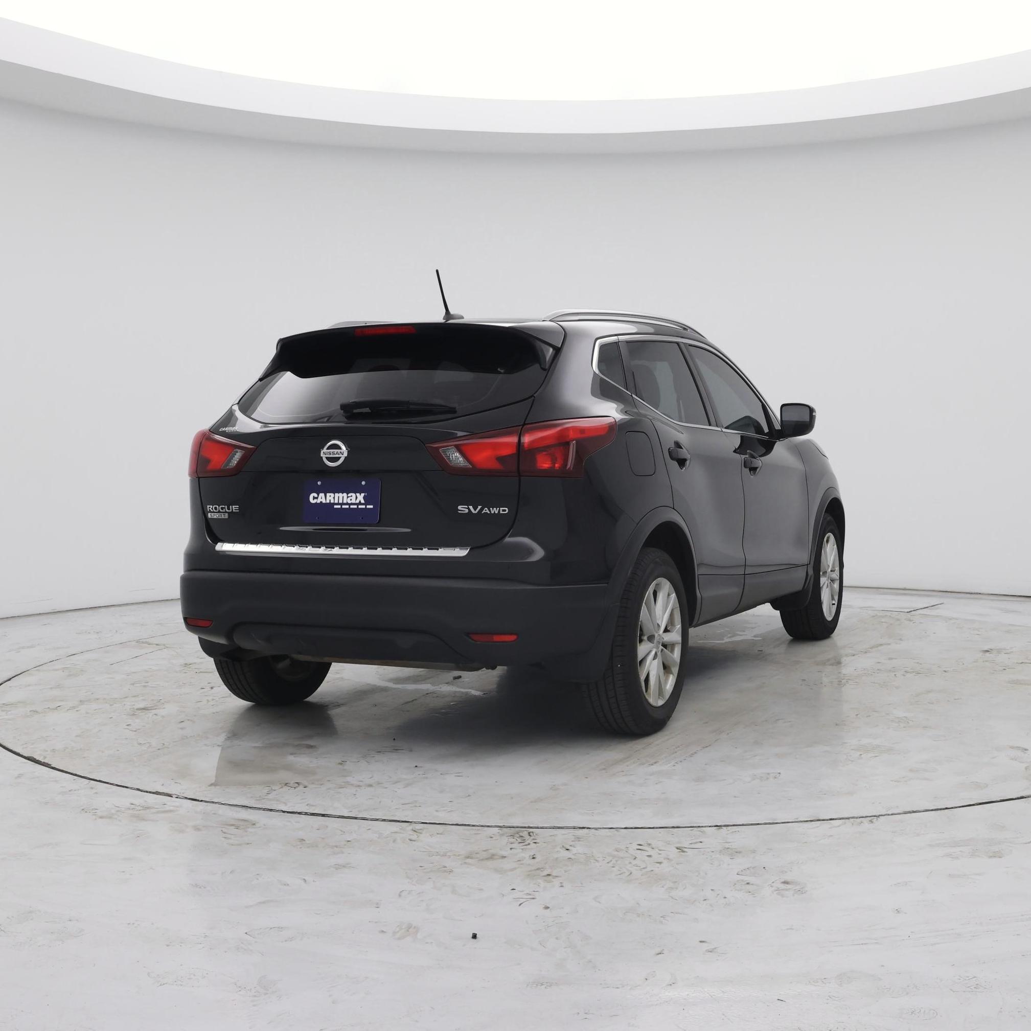 Thumbnail: 2017 Nissan Rogue Sport - 8