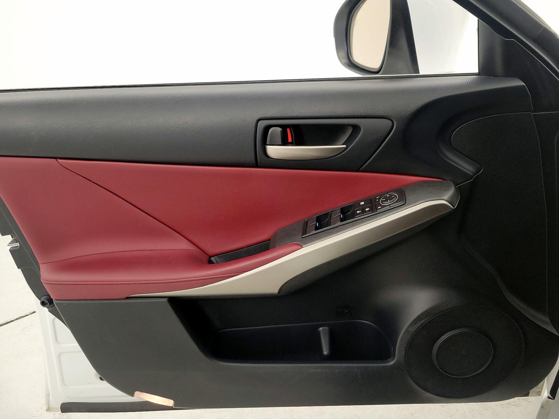 Thumbnail: 2019 Lexus IS - 12