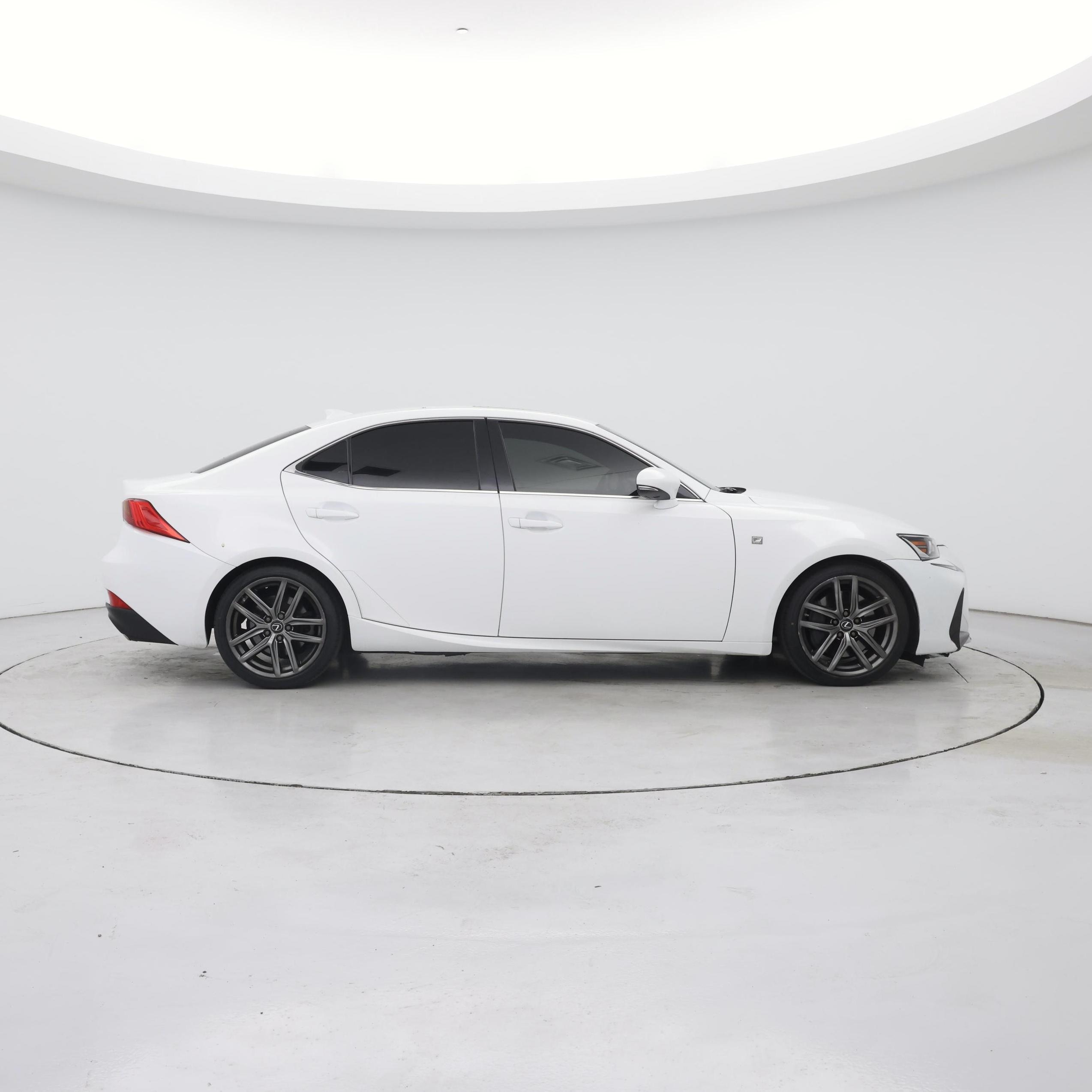 Thumbnail: 2019 Lexus IS - 7