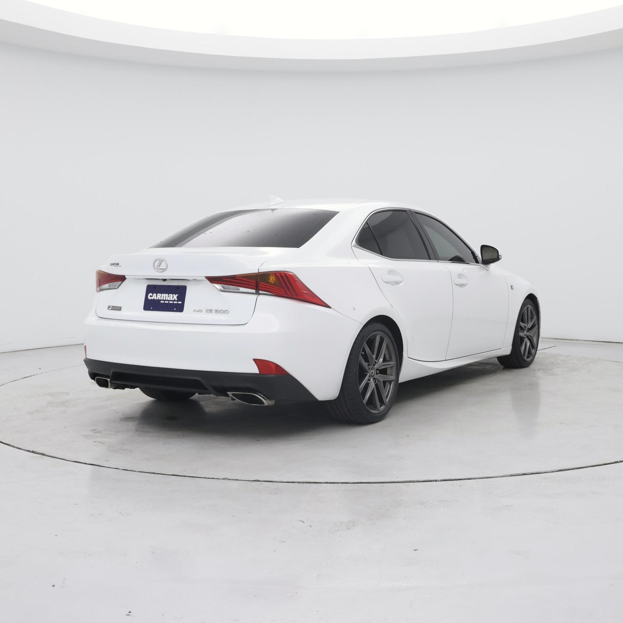 Thumbnail: 2019 Lexus IS - 8