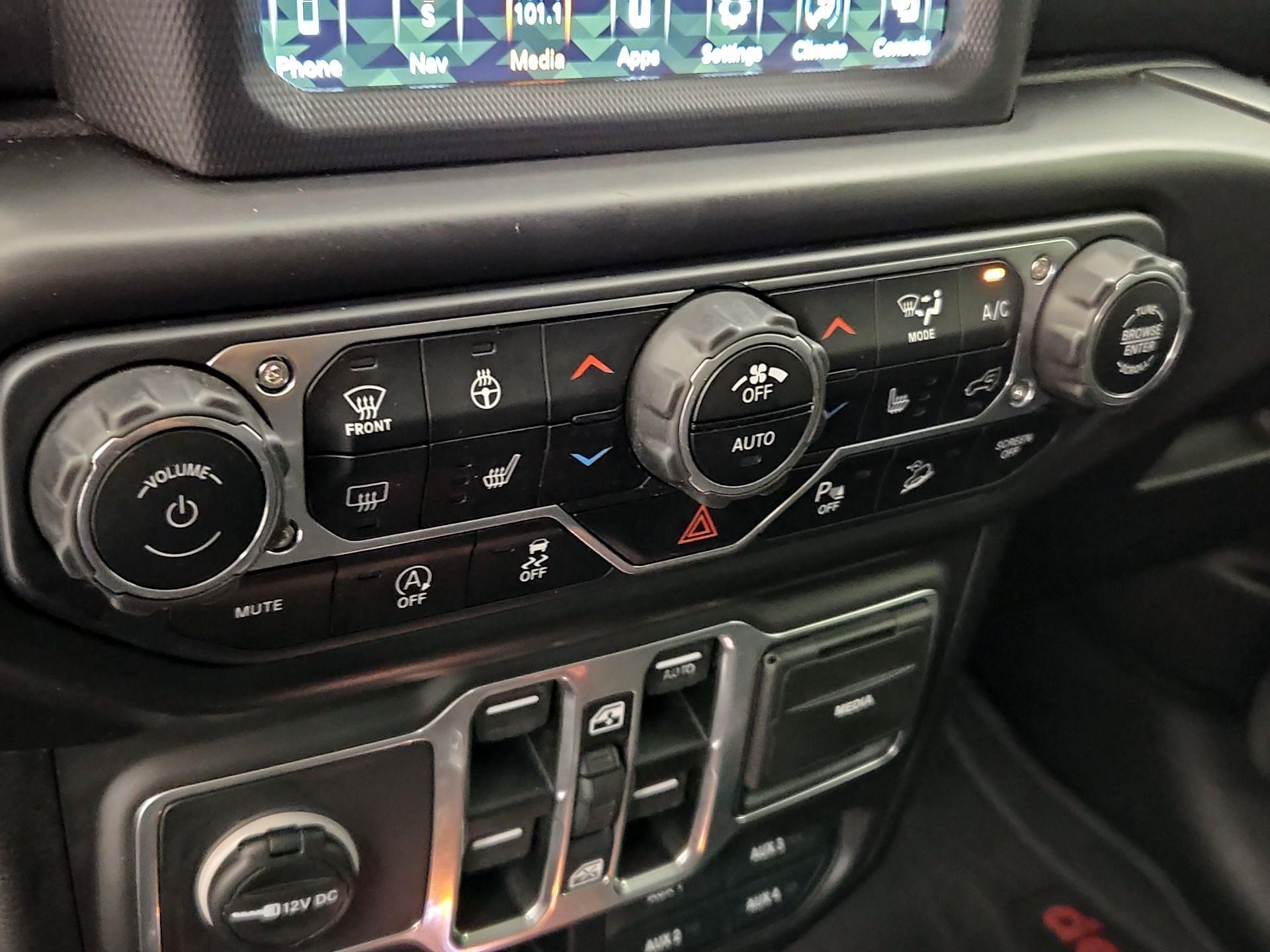 Thumbnail: 2018 Jeep Wrangler - 16