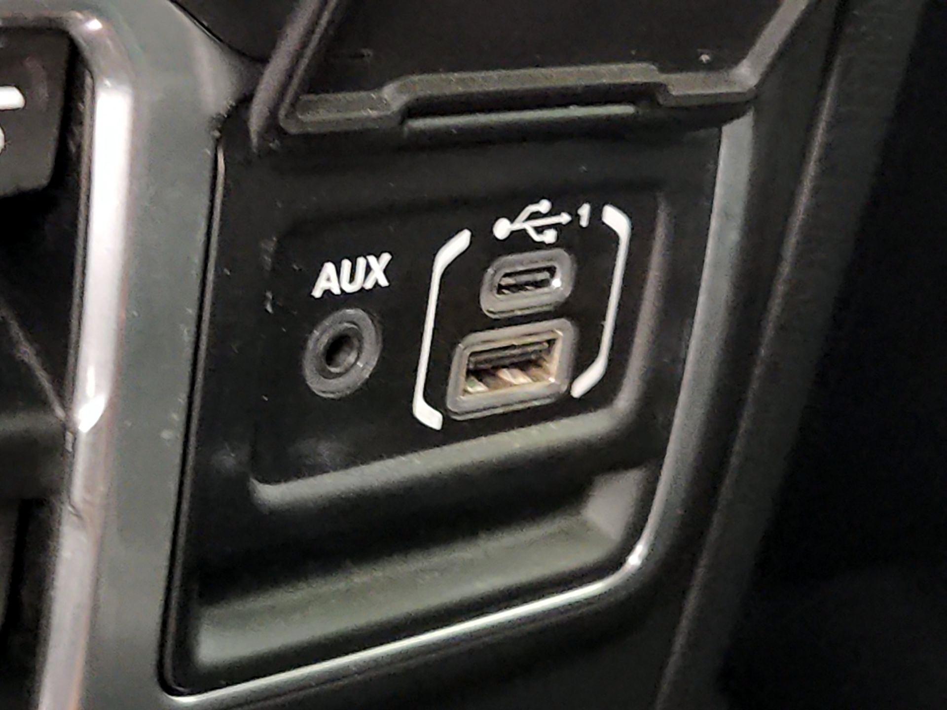 Thumbnail: 2018 Jeep Wrangler - 18