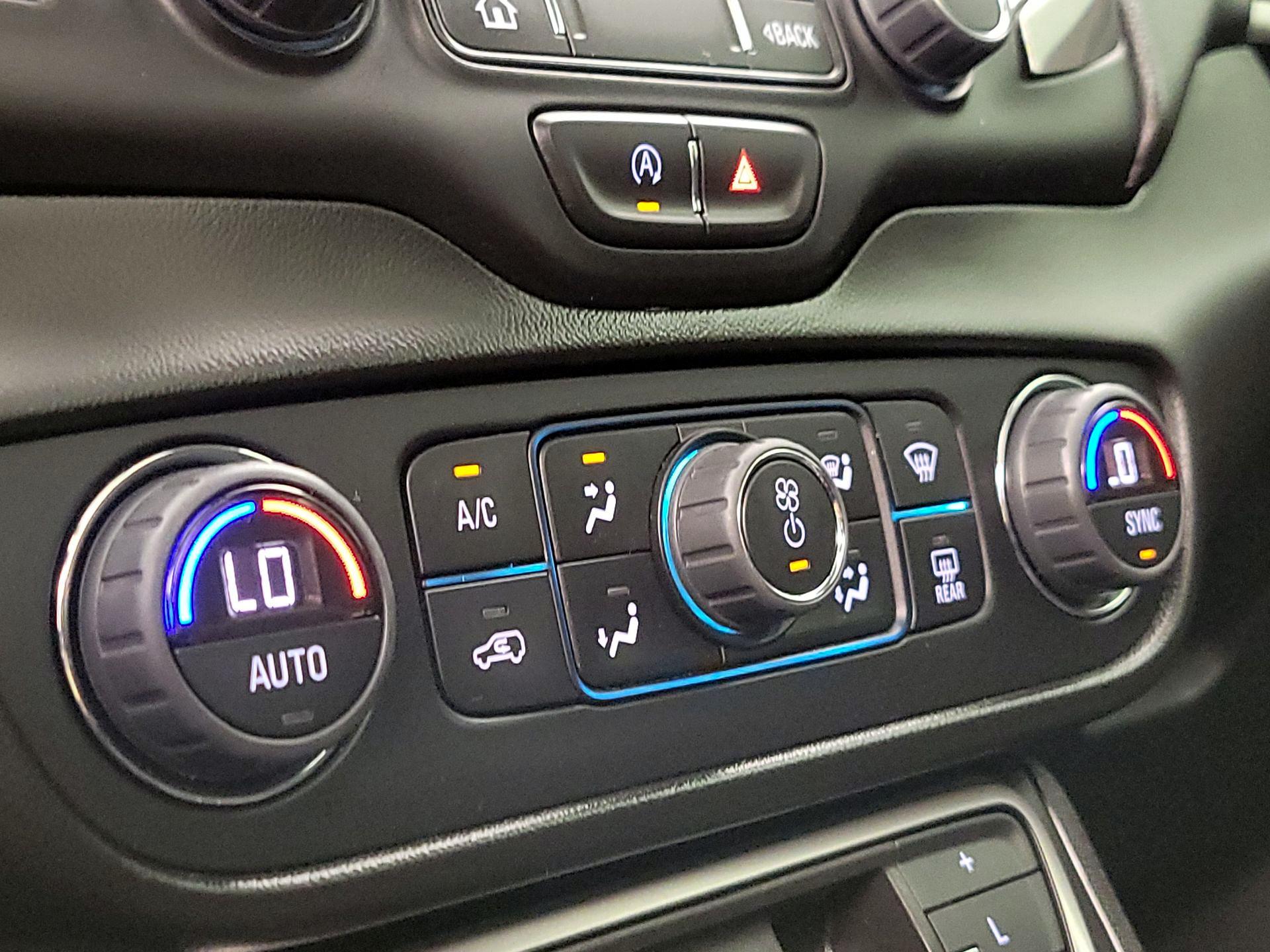 Thumbnail: 2022 GMC Terrain - 17