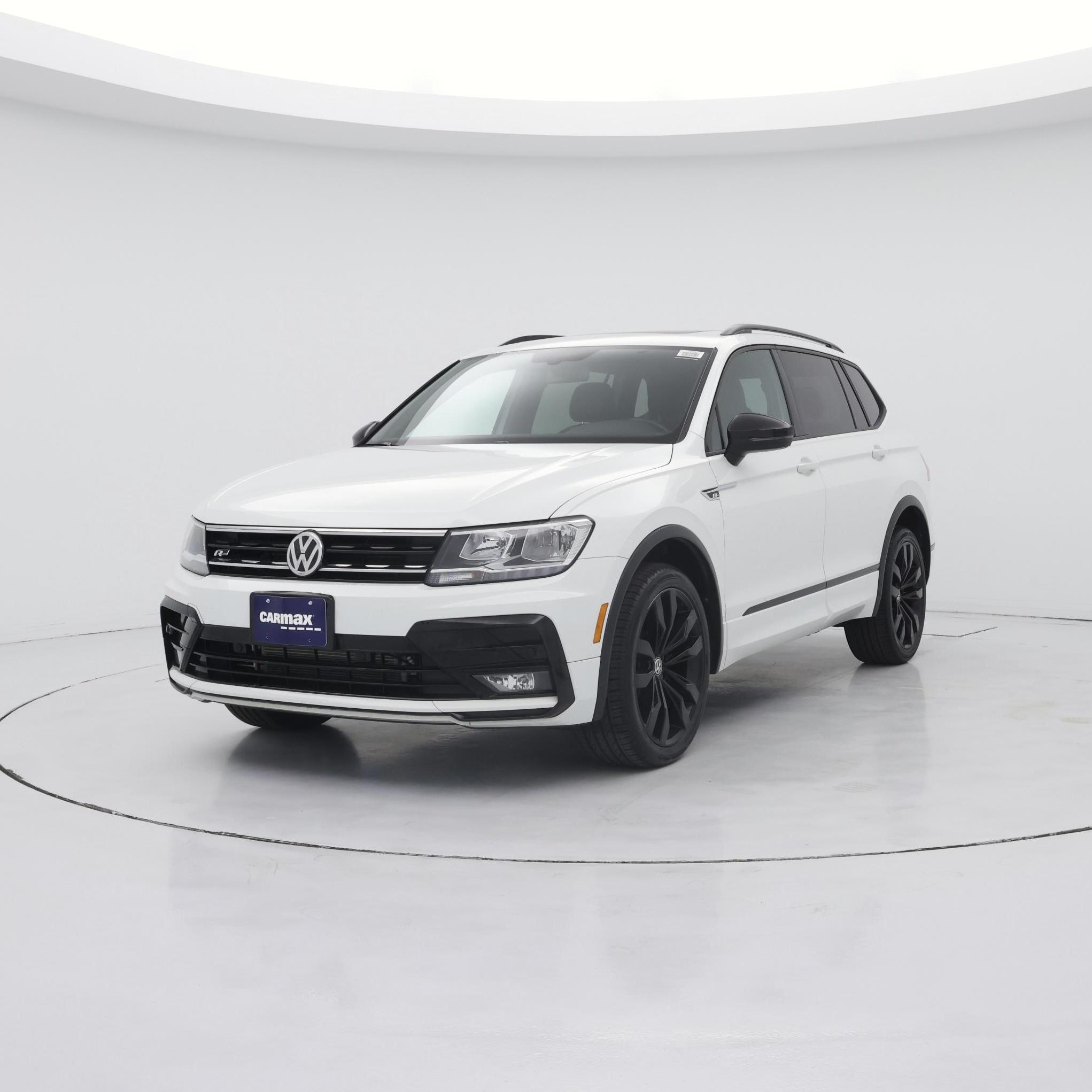 Thumbnail: 2020 Volkswagen Tiguan - 4