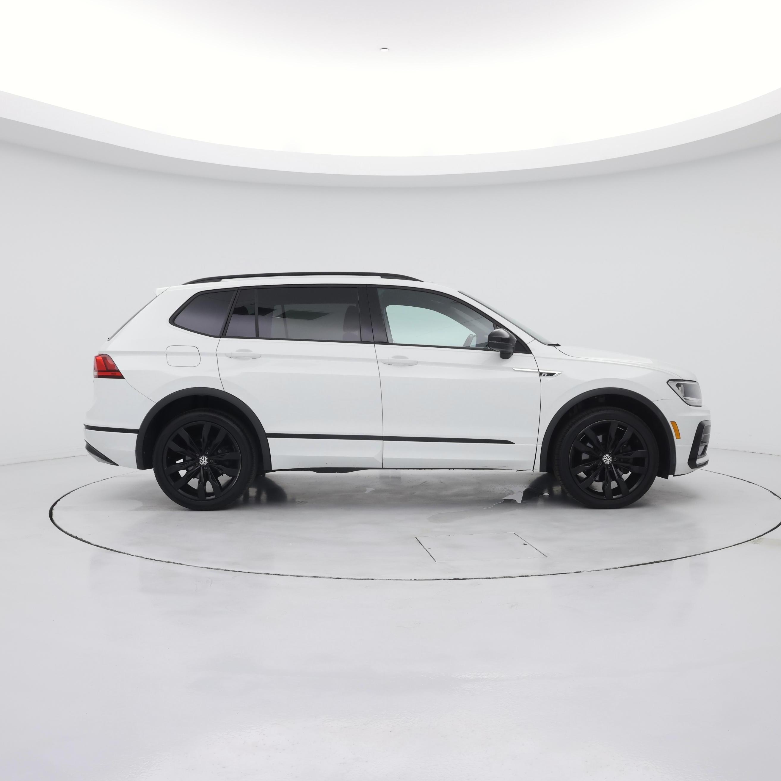 Thumbnail: 2020 Volkswagen Tiguan - 7