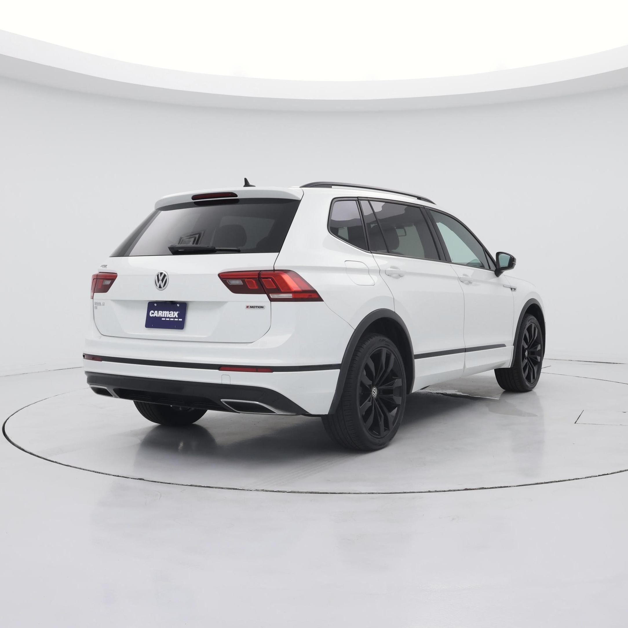 Thumbnail: 2020 Volkswagen Tiguan - 8
