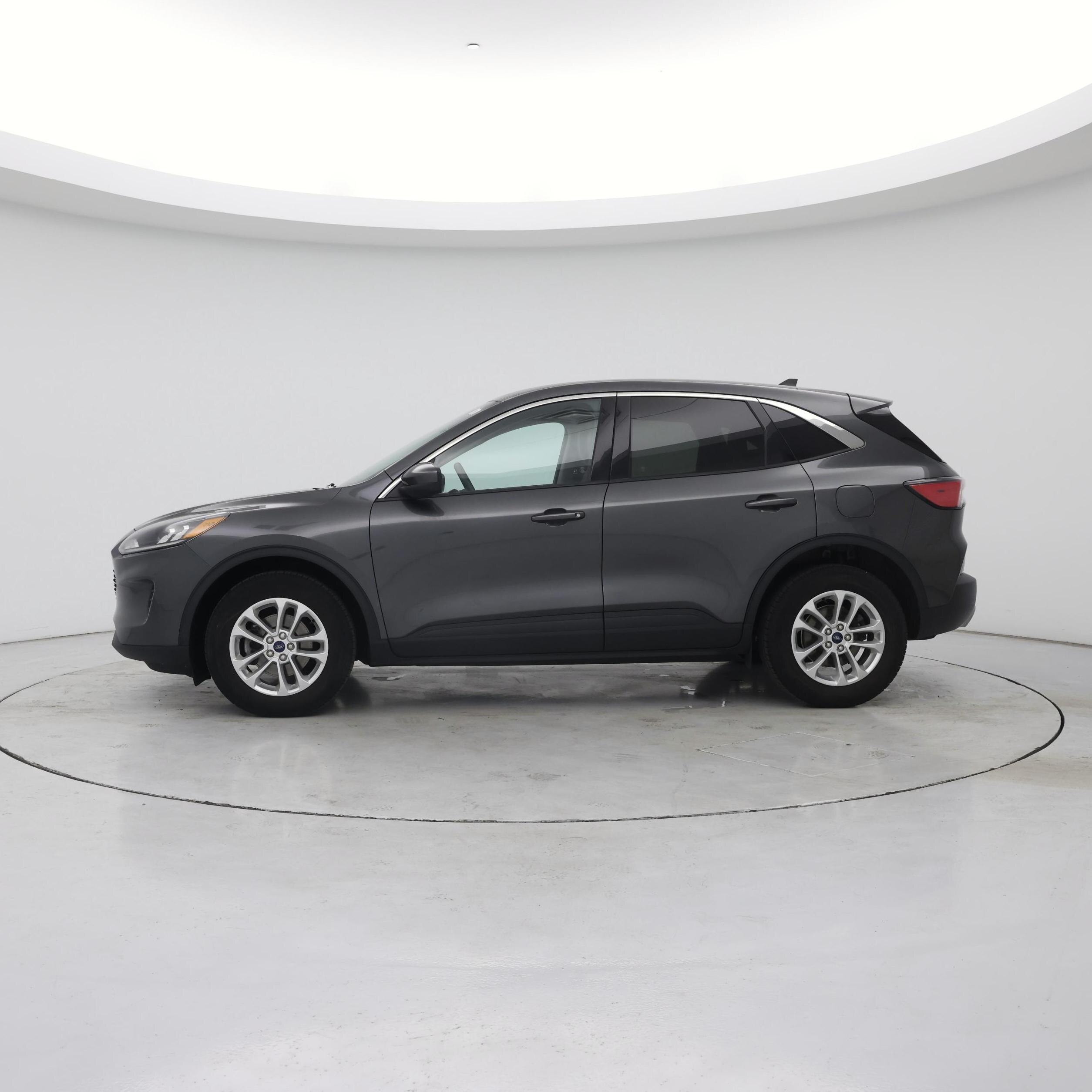 Thumbnail: 2020 Ford Escape - 3