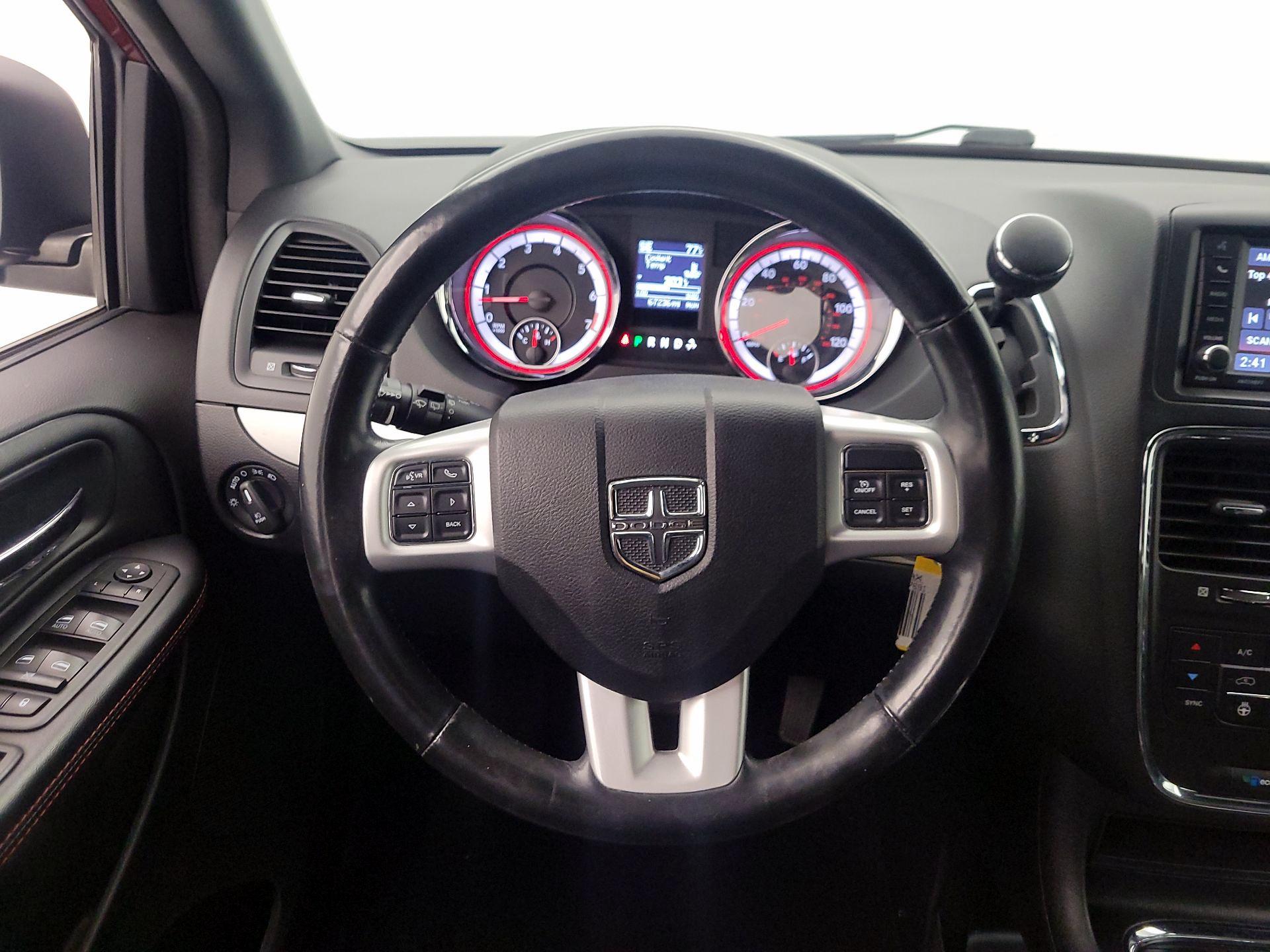 Thumbnail: 2019 Dodge Grand Caravan - 10
