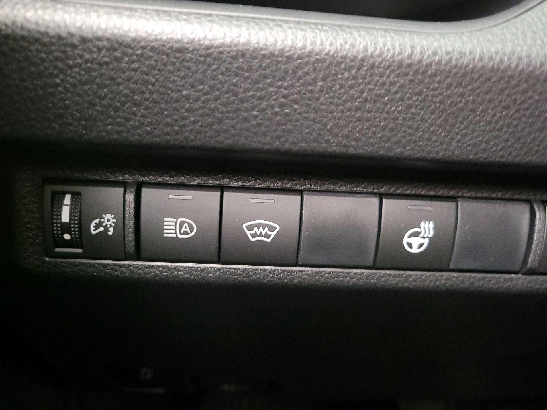 Thumbnail: 2025 Toyota RAV4 - 13