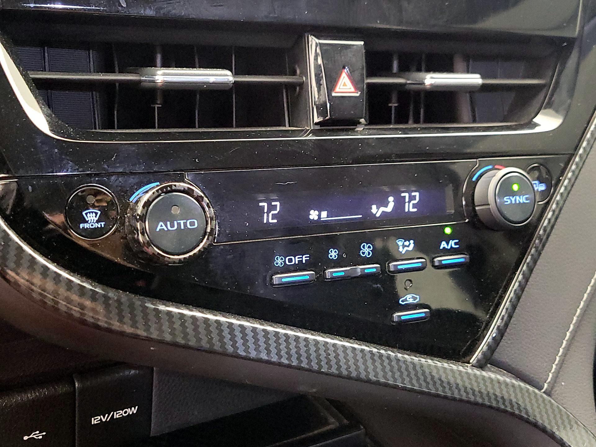 Thumbnail: 2022 Toyota Camry - 16