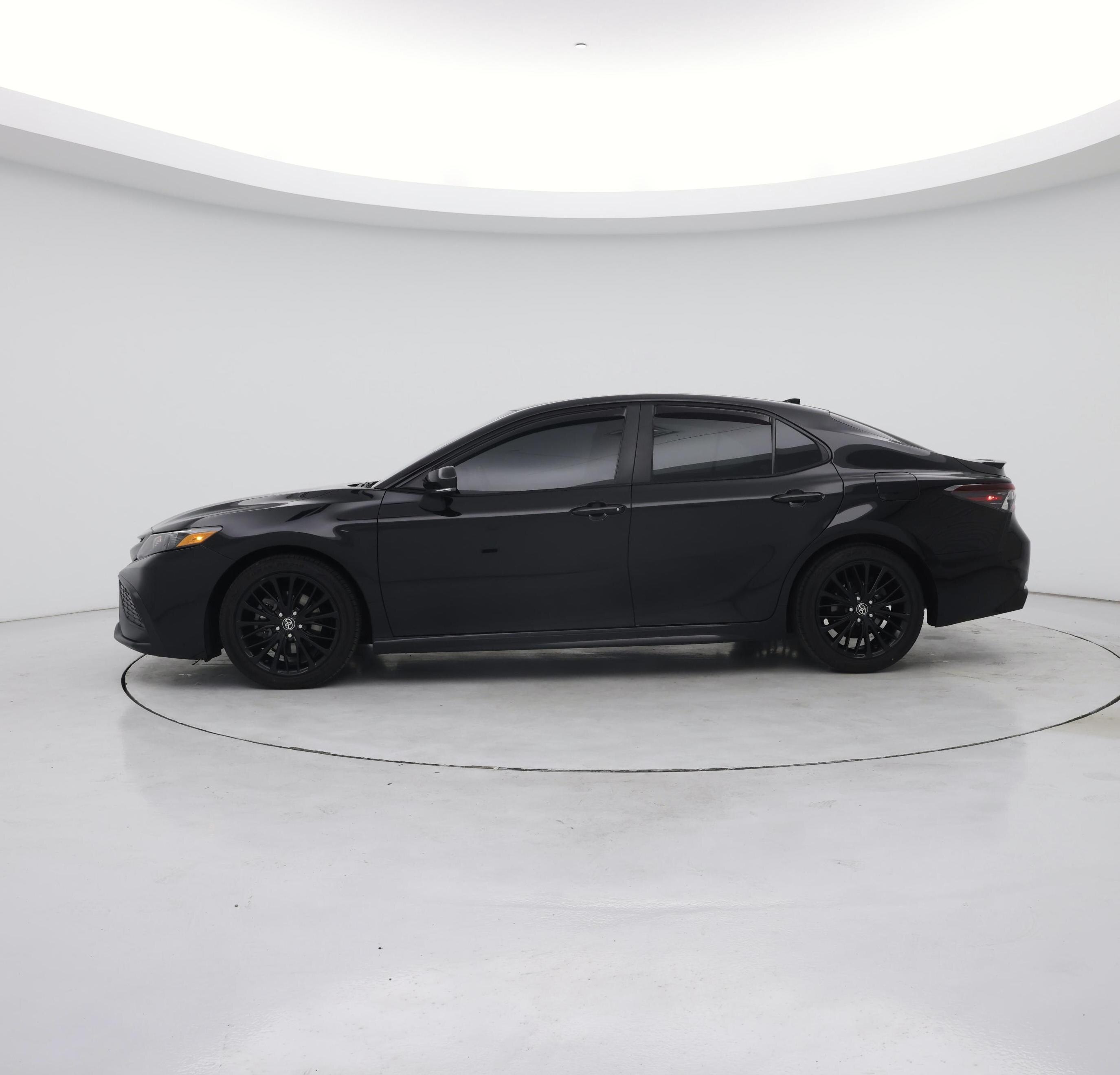 Thumbnail: 2022 Toyota Camry - 3