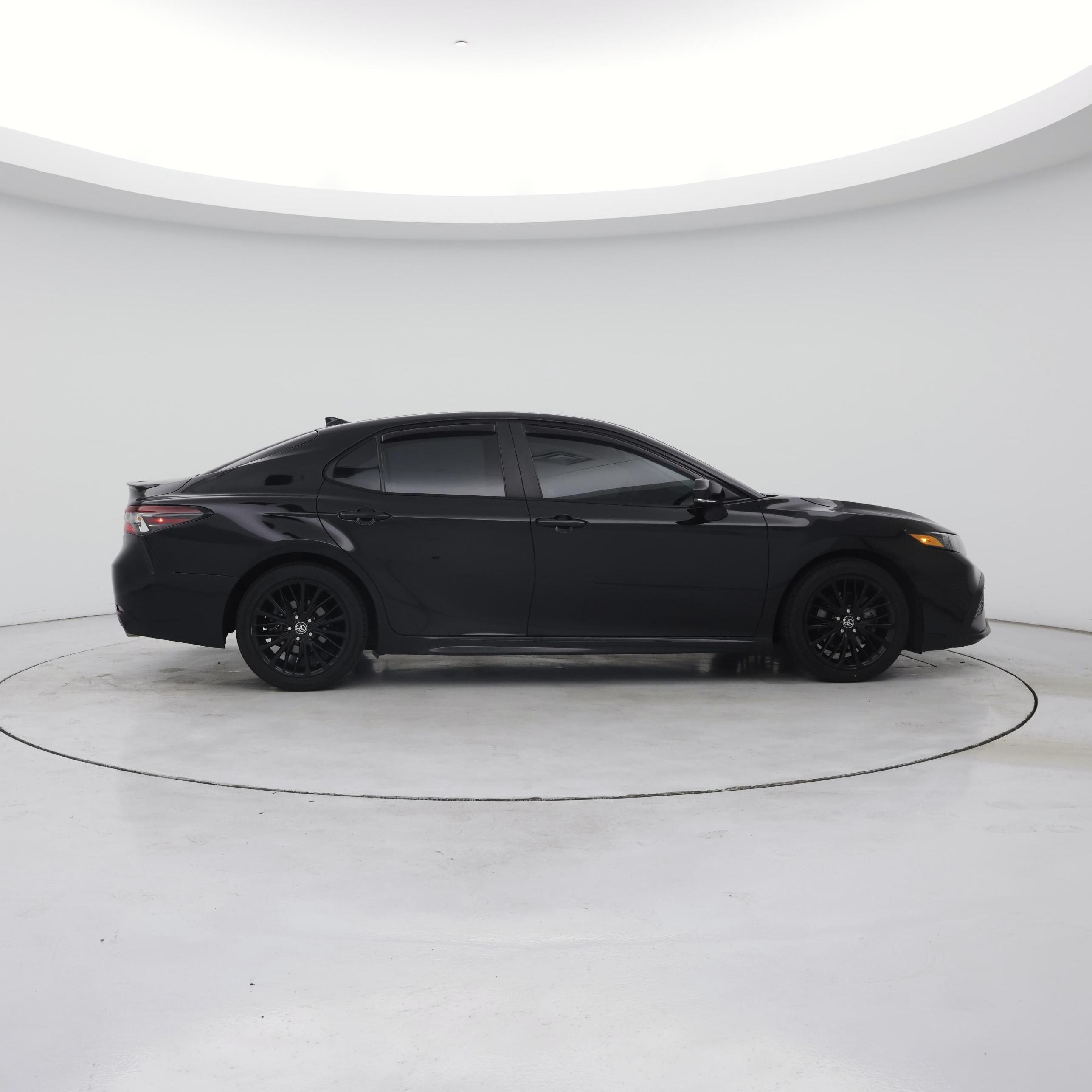 Thumbnail: 2022 Toyota Camry - 7