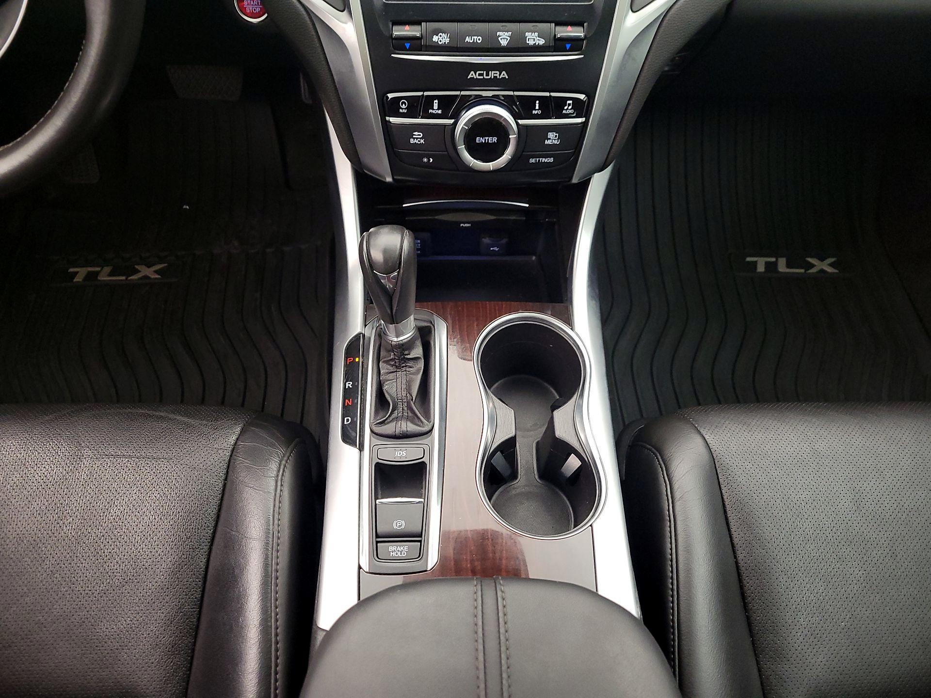 Thumbnail: 2015 Acura TLX - 18