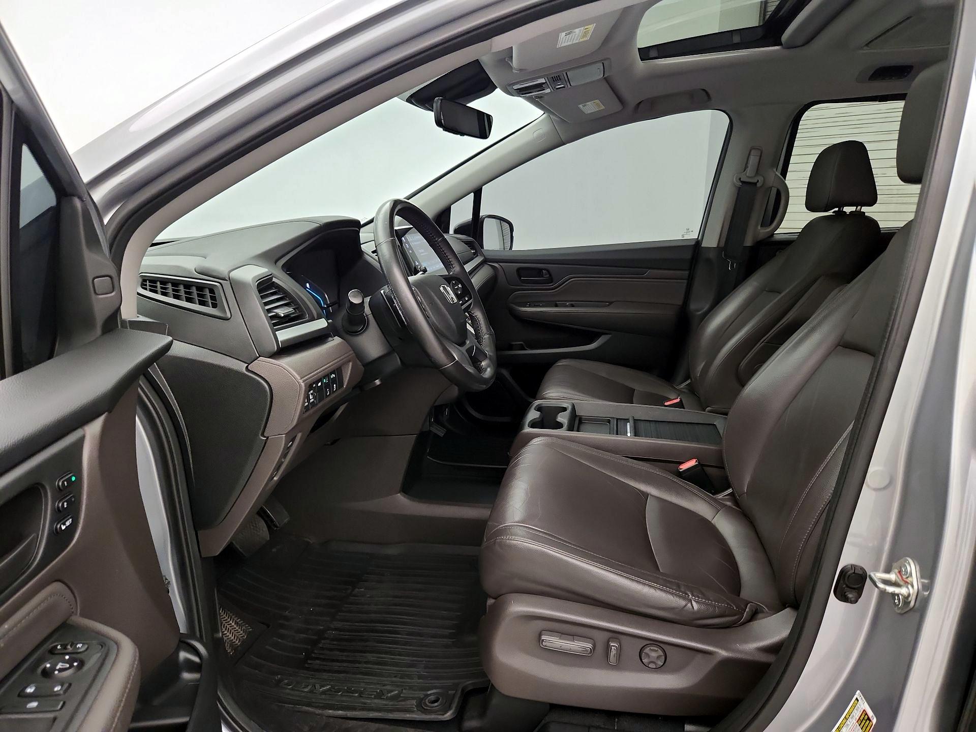 Thumbnail: 2018 Honda Odyssey - 11