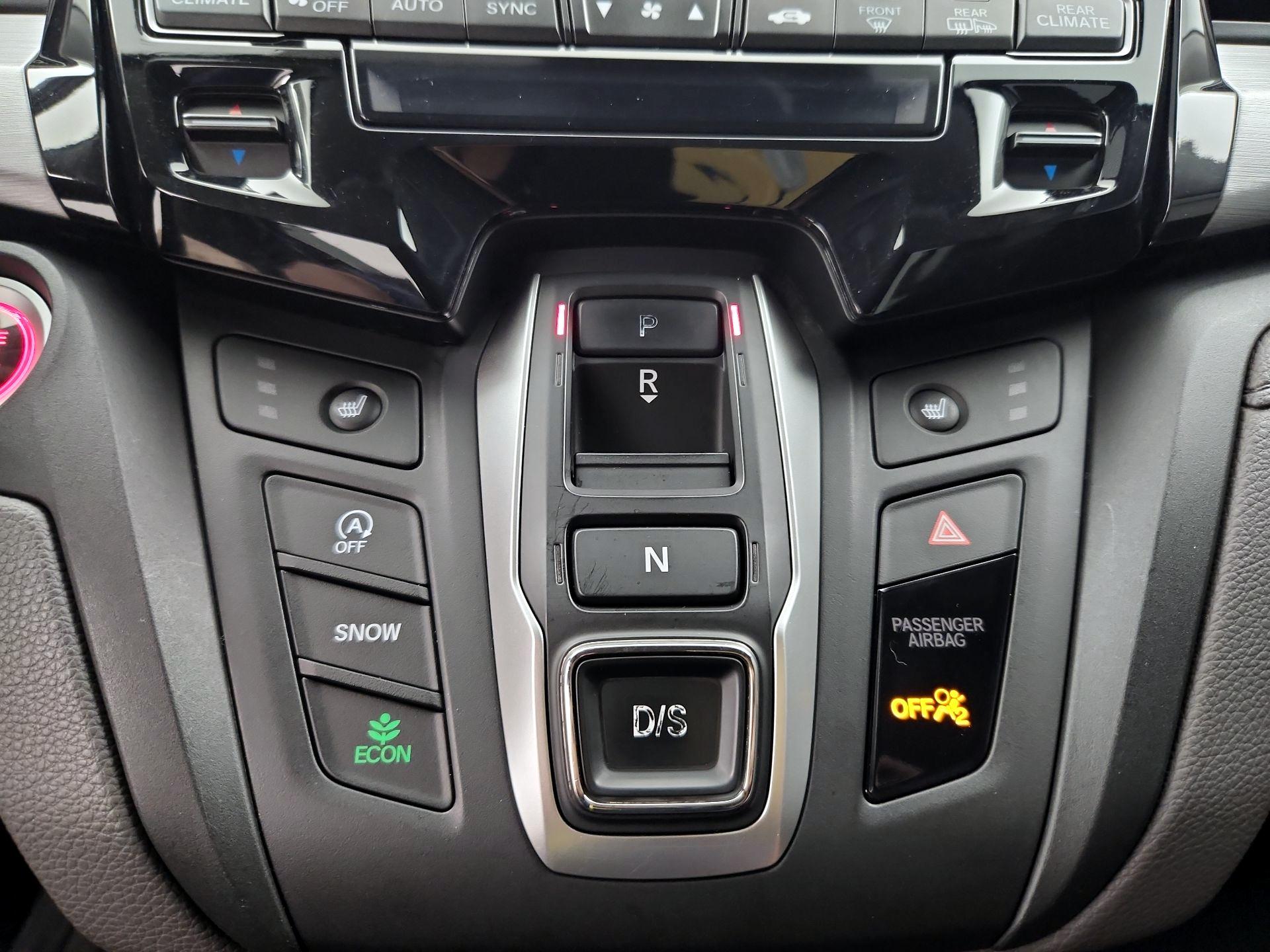 Thumbnail: 2018 Honda Odyssey - 17