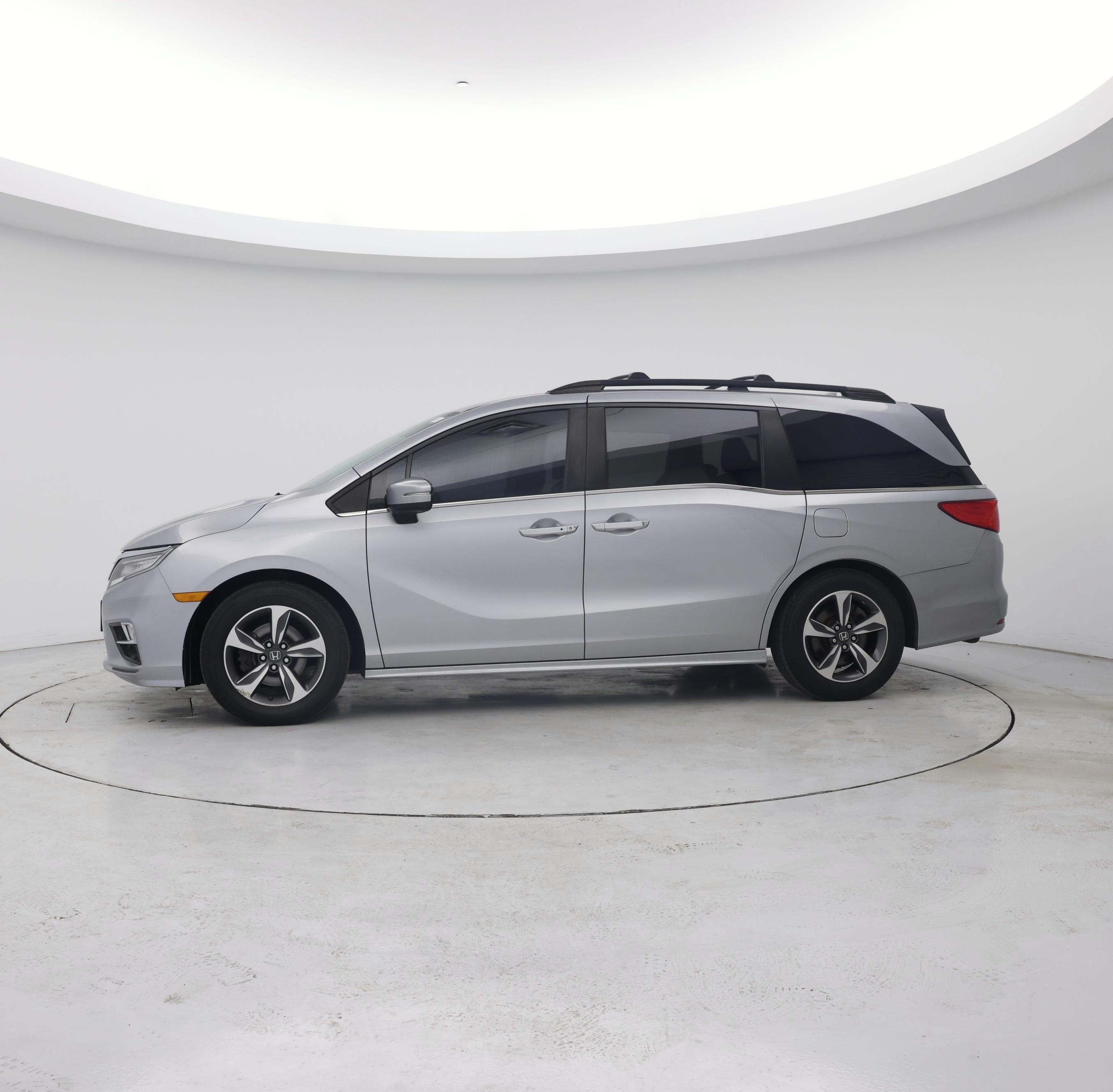 Thumbnail: 2018 Honda Odyssey - 3