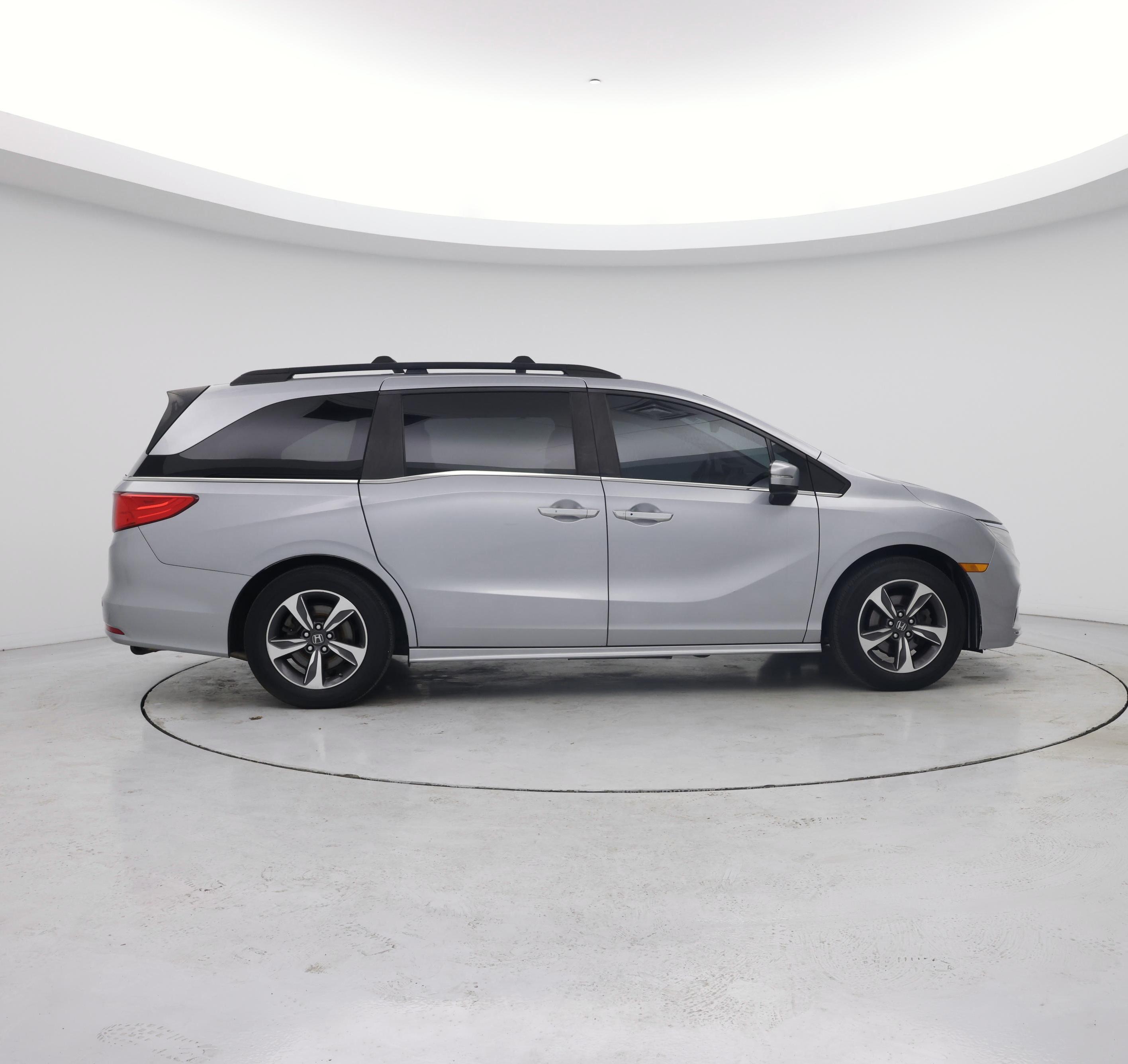 Thumbnail: 2018 Honda Odyssey - 7