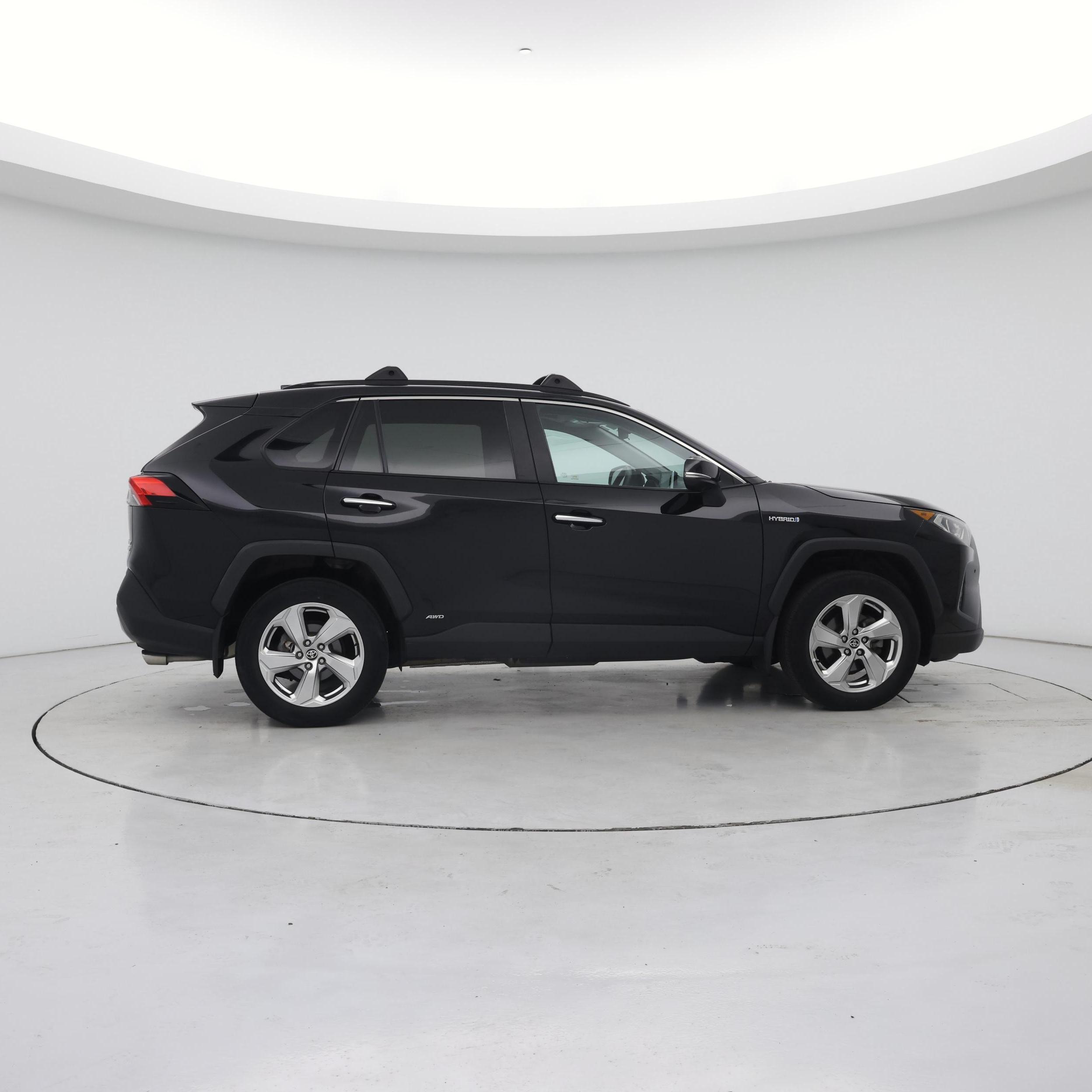 Thumbnail: 2021 Toyota RAV4 - 7