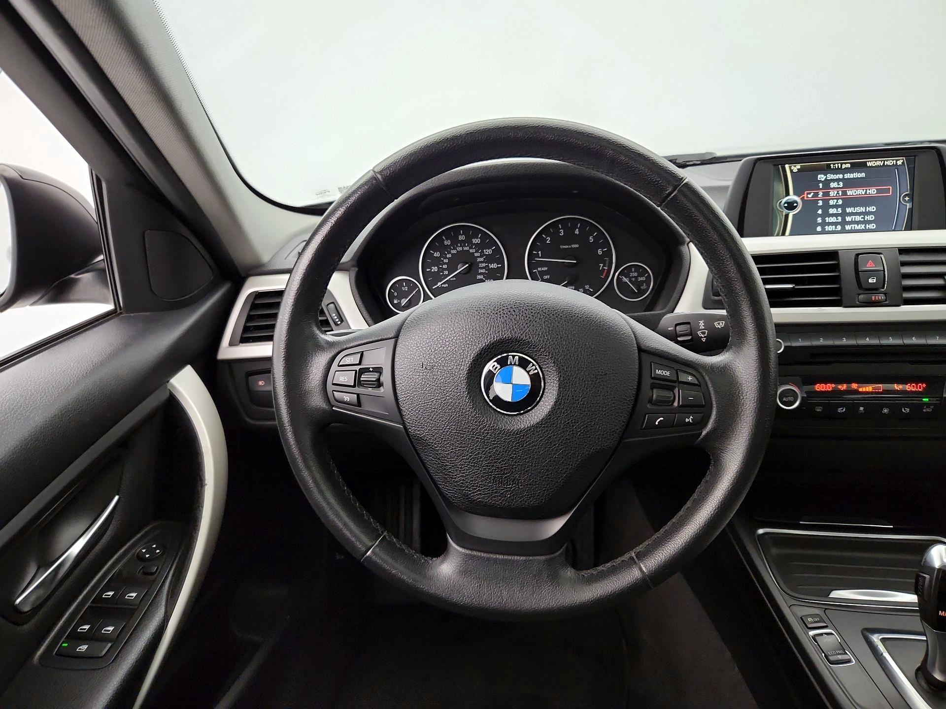 Thumbnail: 2014 BMW 3 Series - 10
