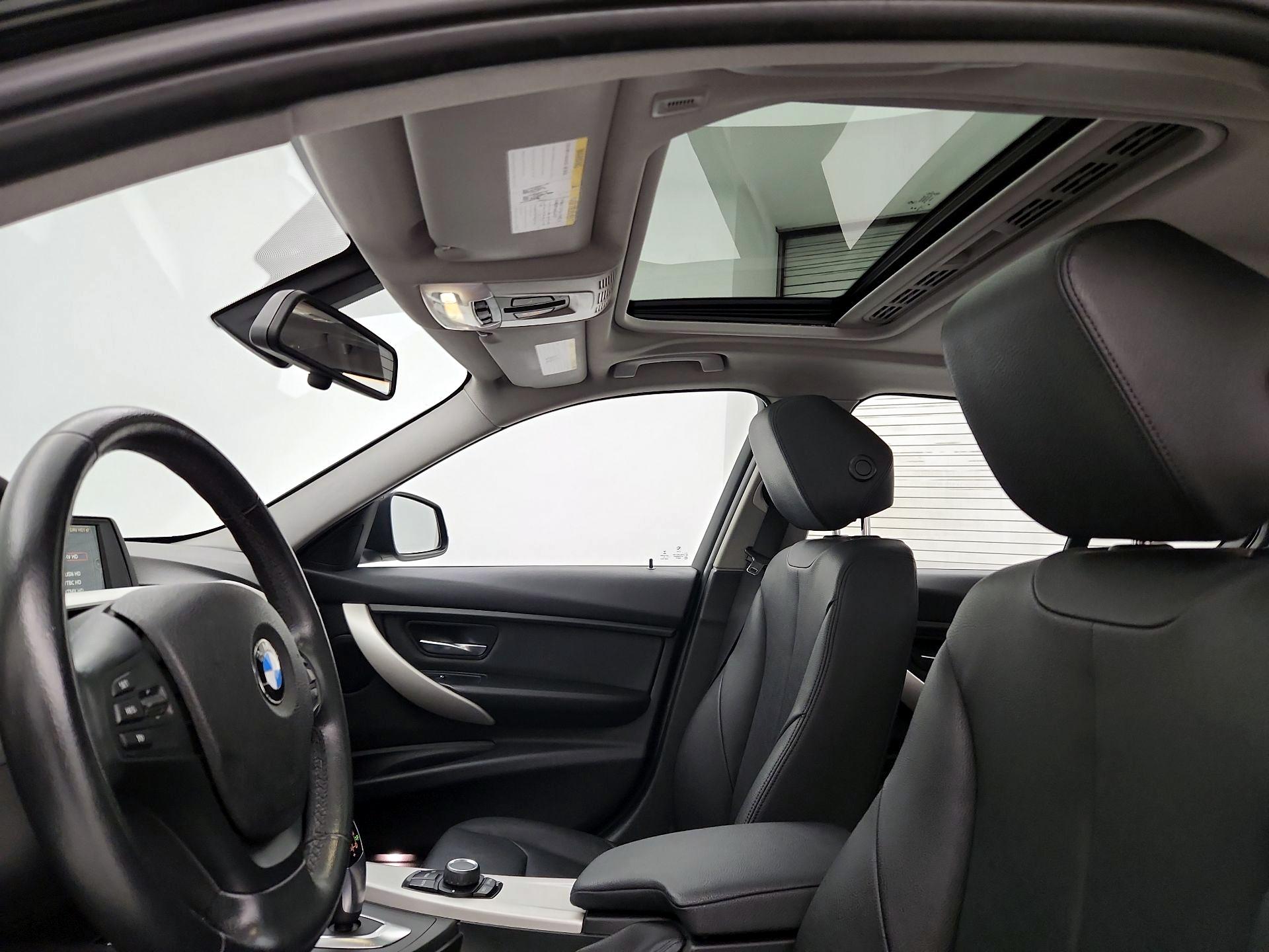 Thumbnail: 2014 BMW 3 Series - 18