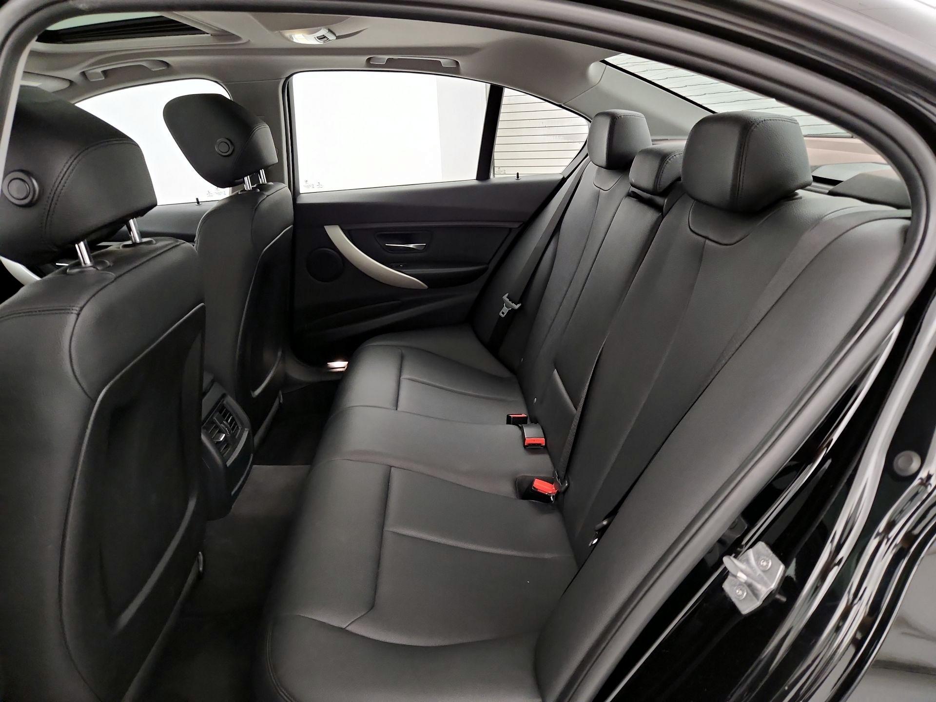 Thumbnail: 2014 BMW 3 Series - 19