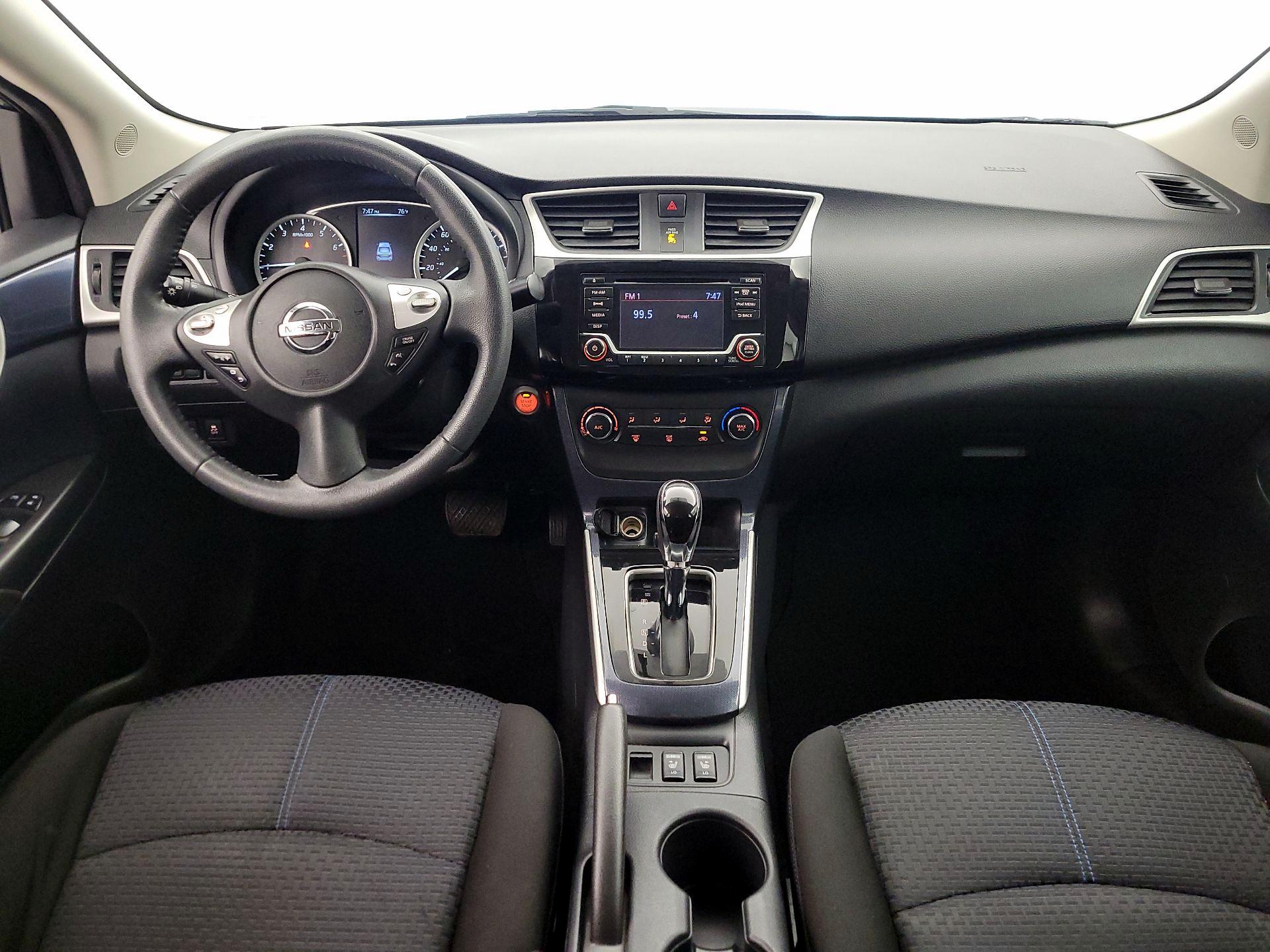 Thumbnail: 2017 Nissan Sentra - 9