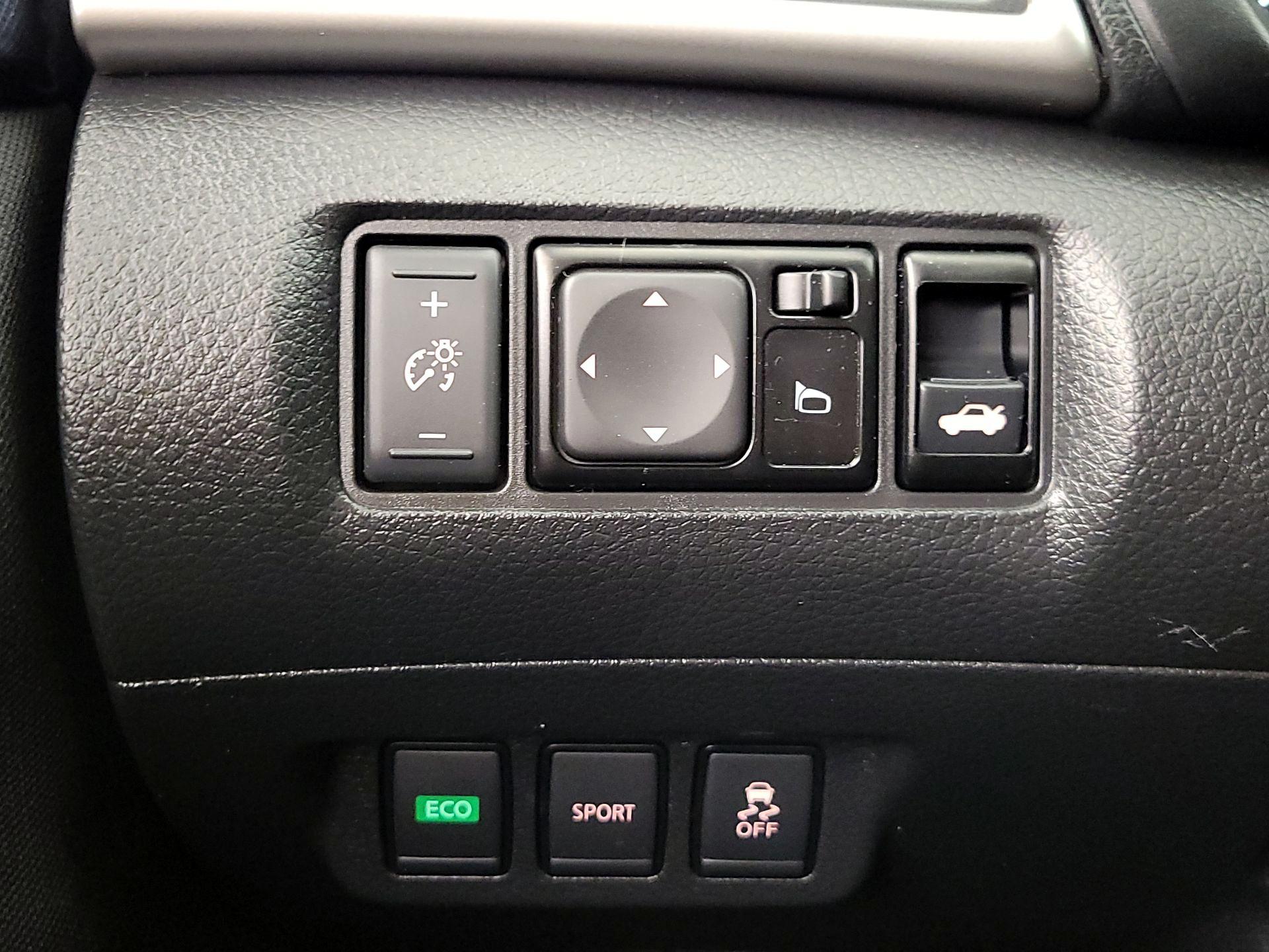 Thumbnail: 2017 Nissan Sentra - 13