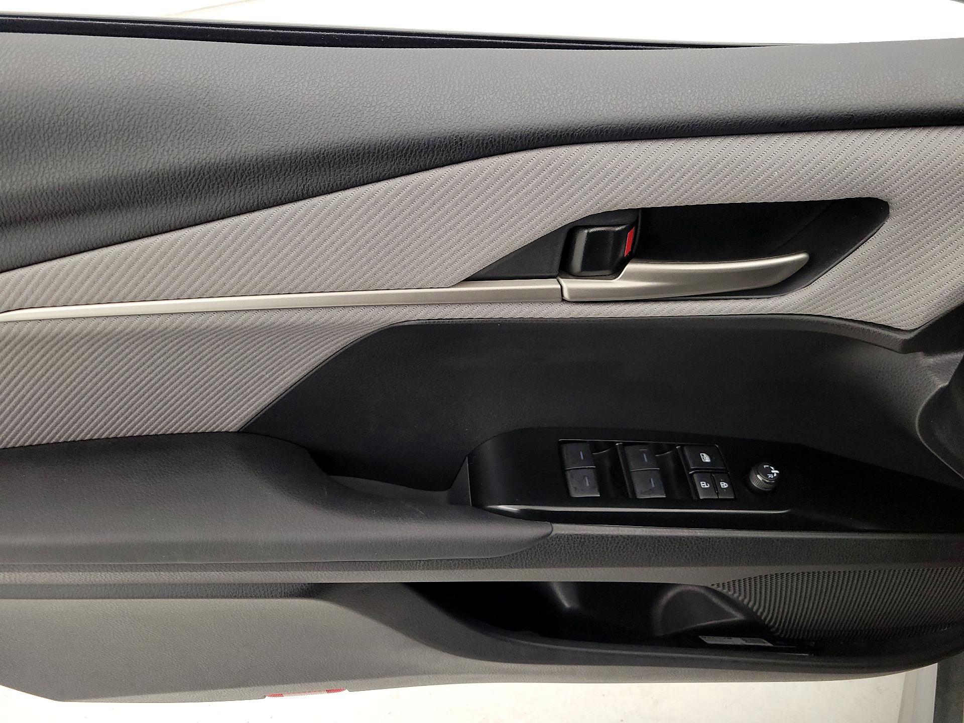 Thumbnail: 2025 Toyota Camry - 12