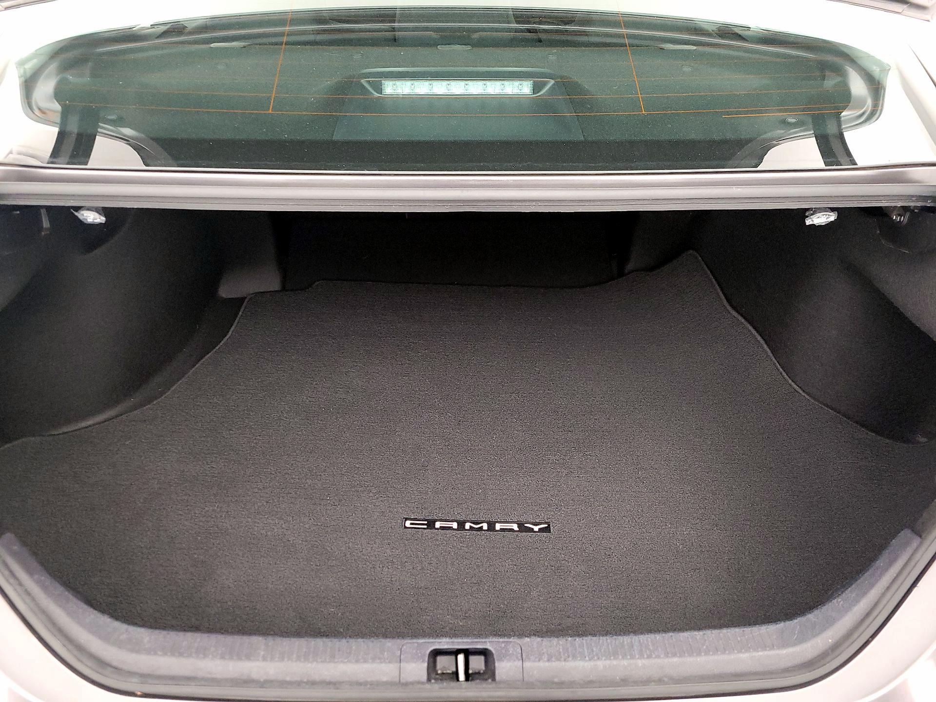 Thumbnail: 2020 Toyota Camry - 20