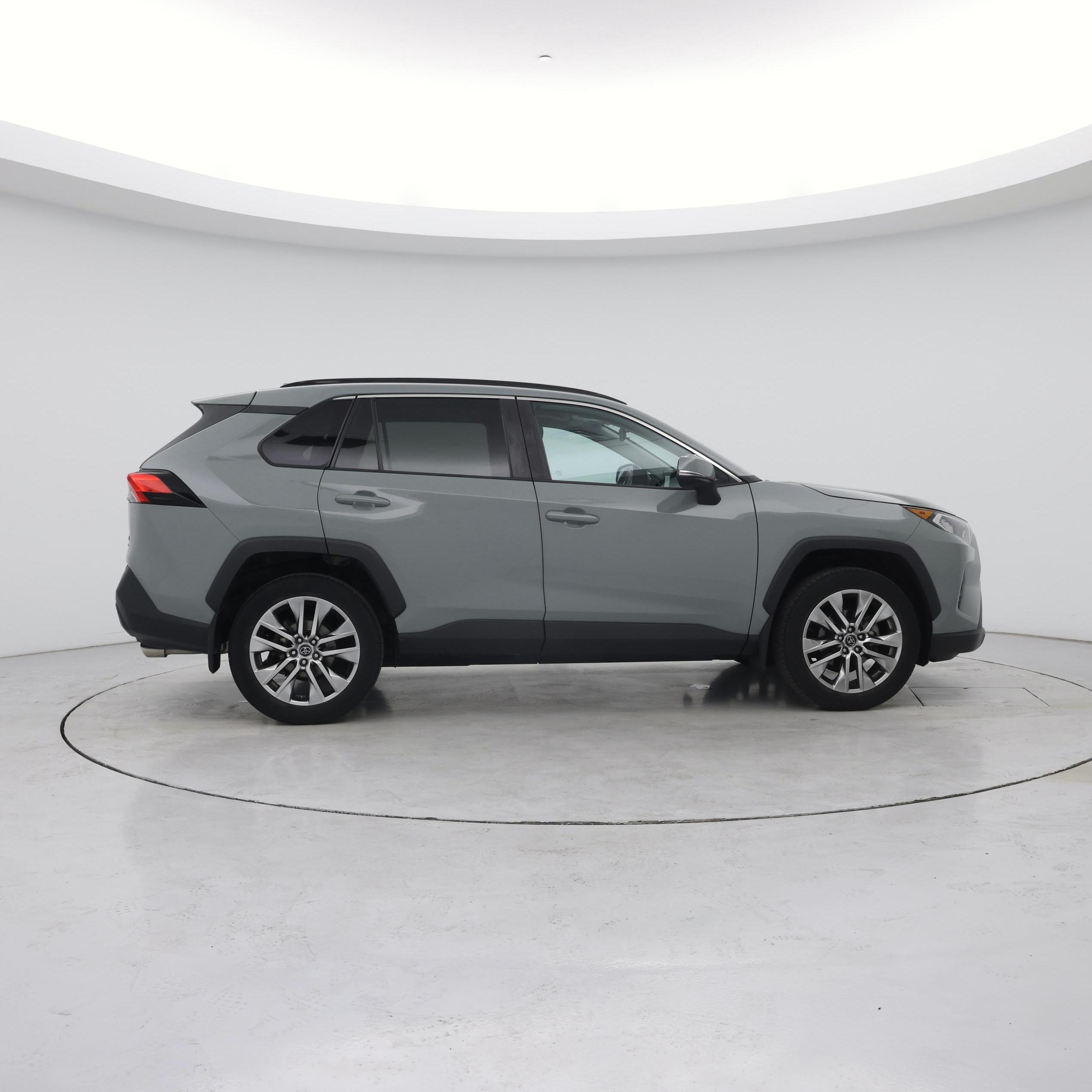 Thumbnail: 2020 Toyota RAV4 - 7