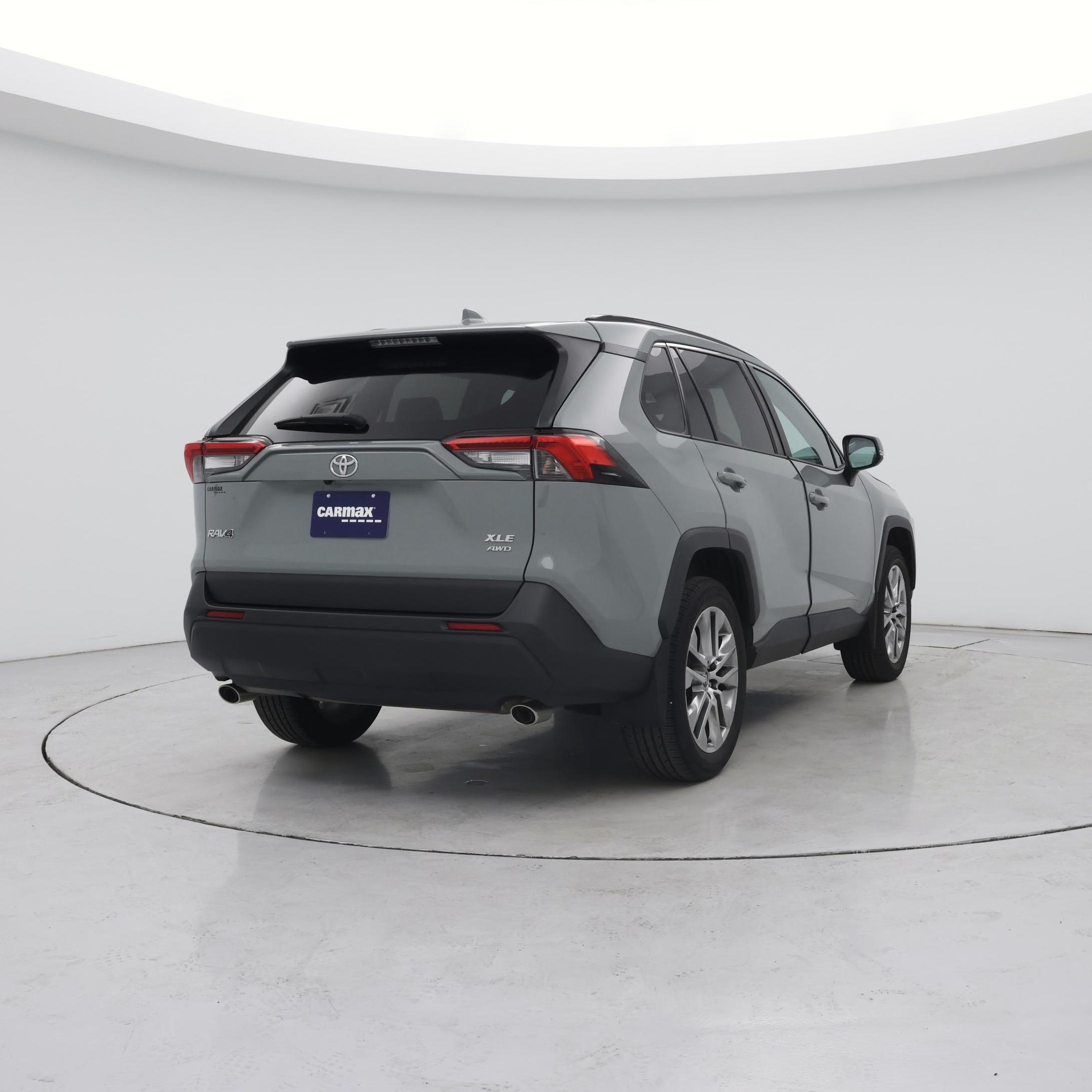 Thumbnail: 2020 Toyota RAV4 - 8