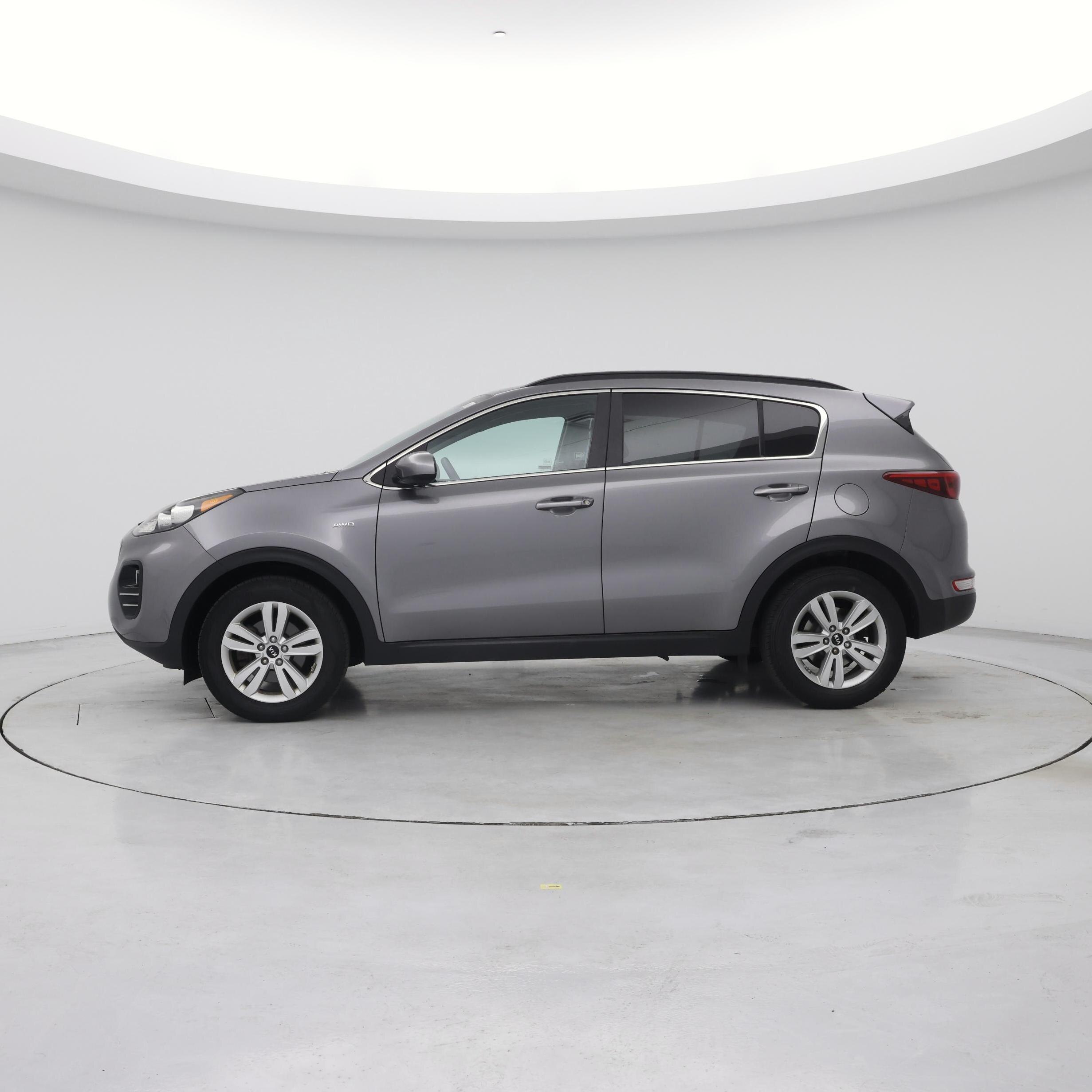 Thumbnail: 2017 Kia Sportage - 3