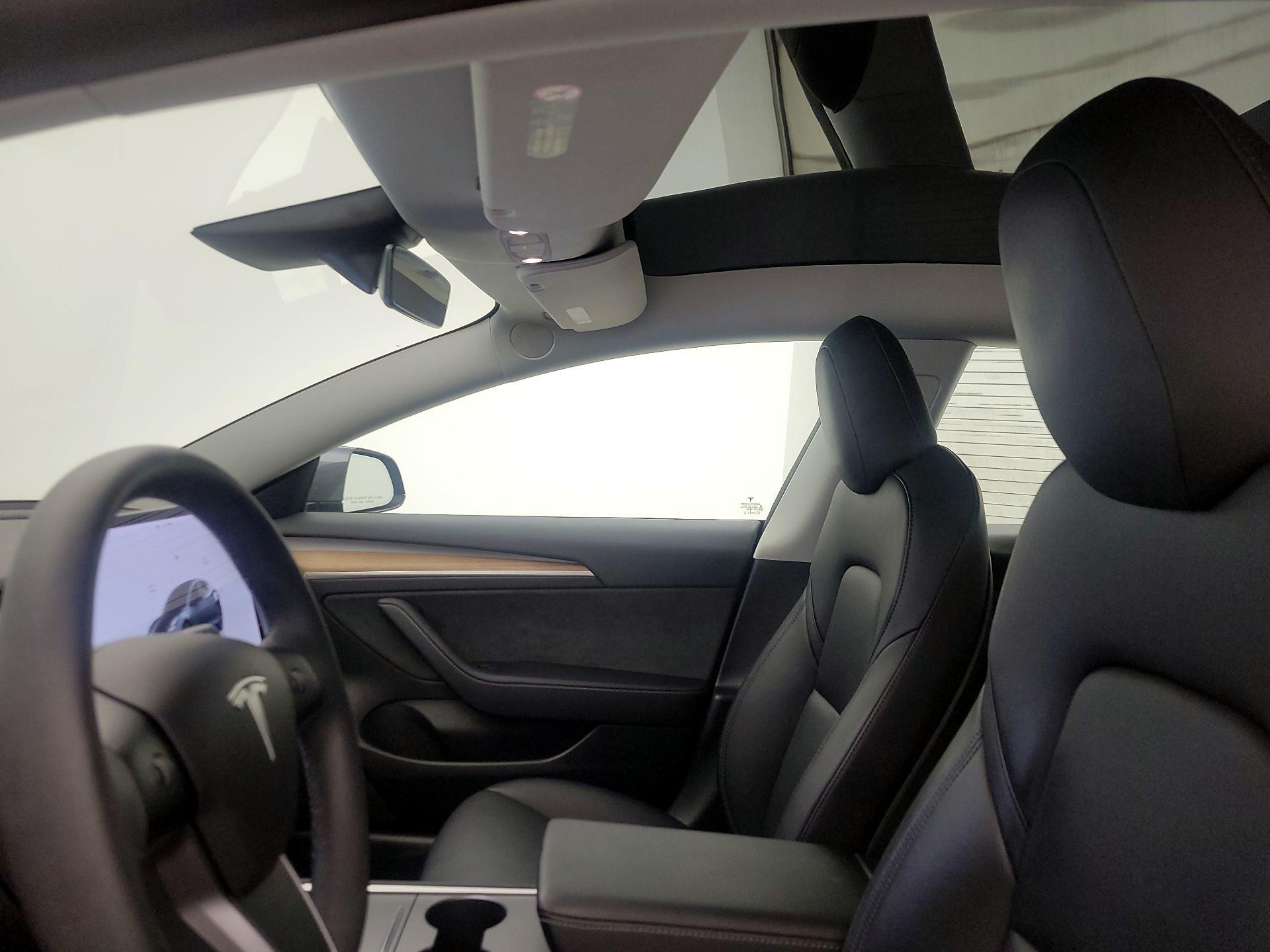 Thumbnail: 2022 Tesla Model 3 - 18