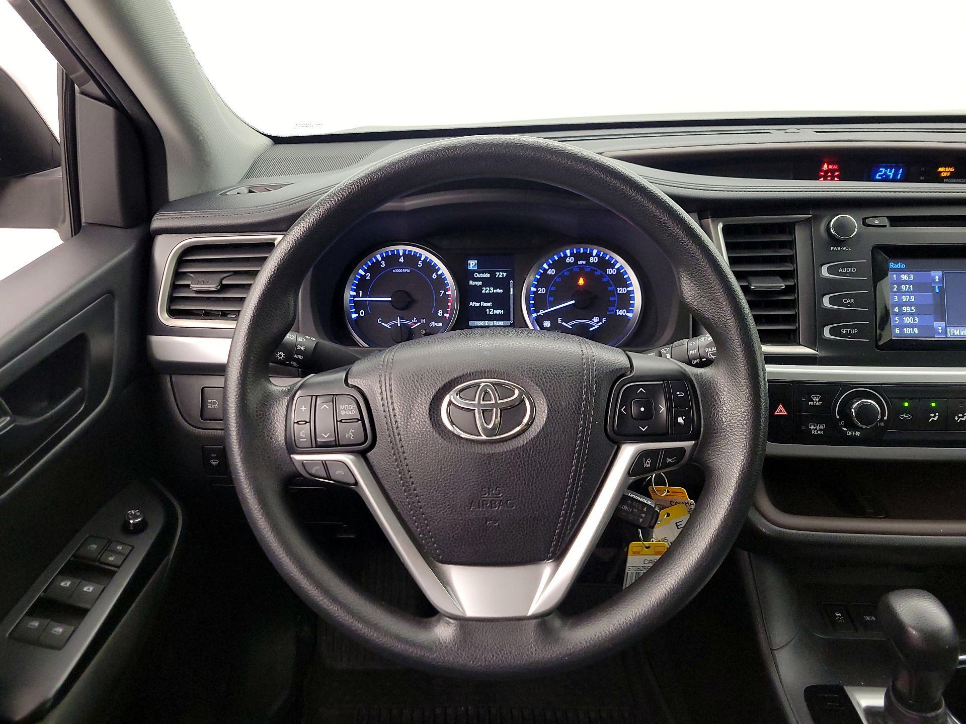 Thumbnail: 2018 Toyota Highlander - 10