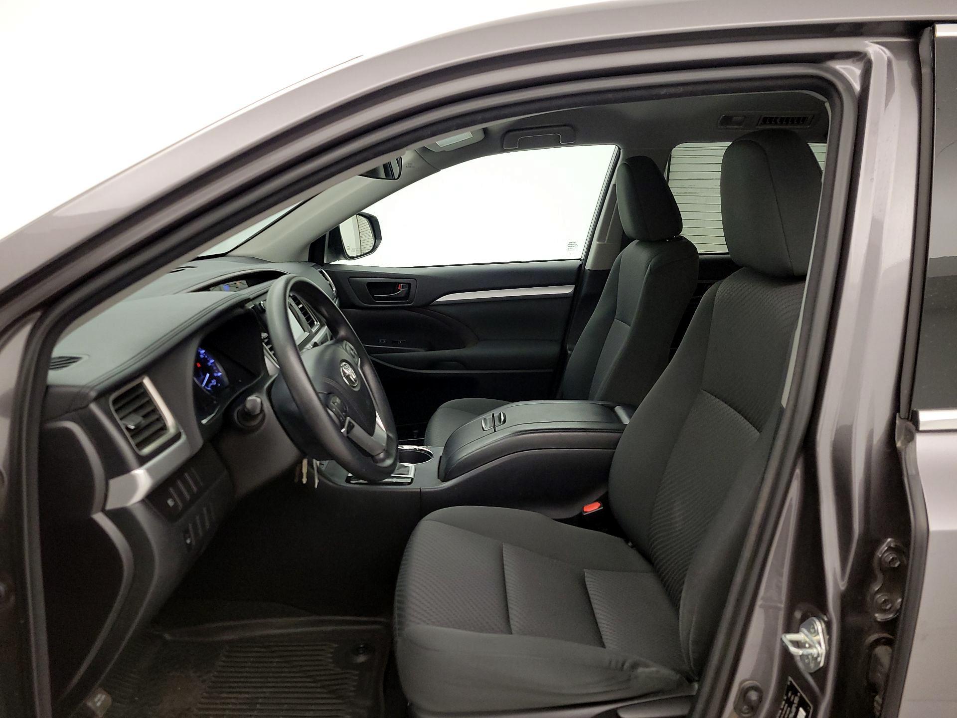 Thumbnail: 2018 Toyota Highlander - 11