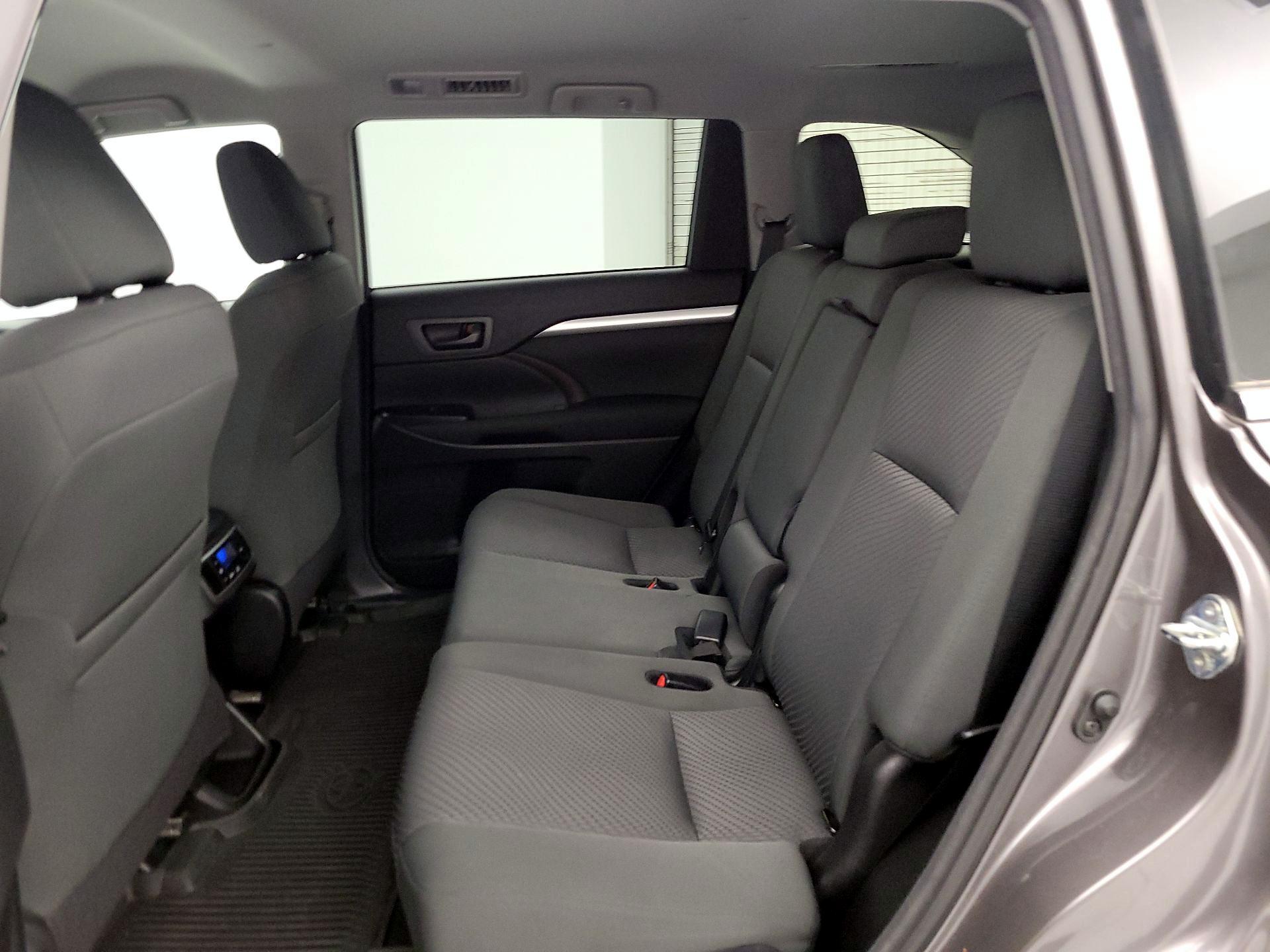 Thumbnail: 2018 Toyota Highlander - 19